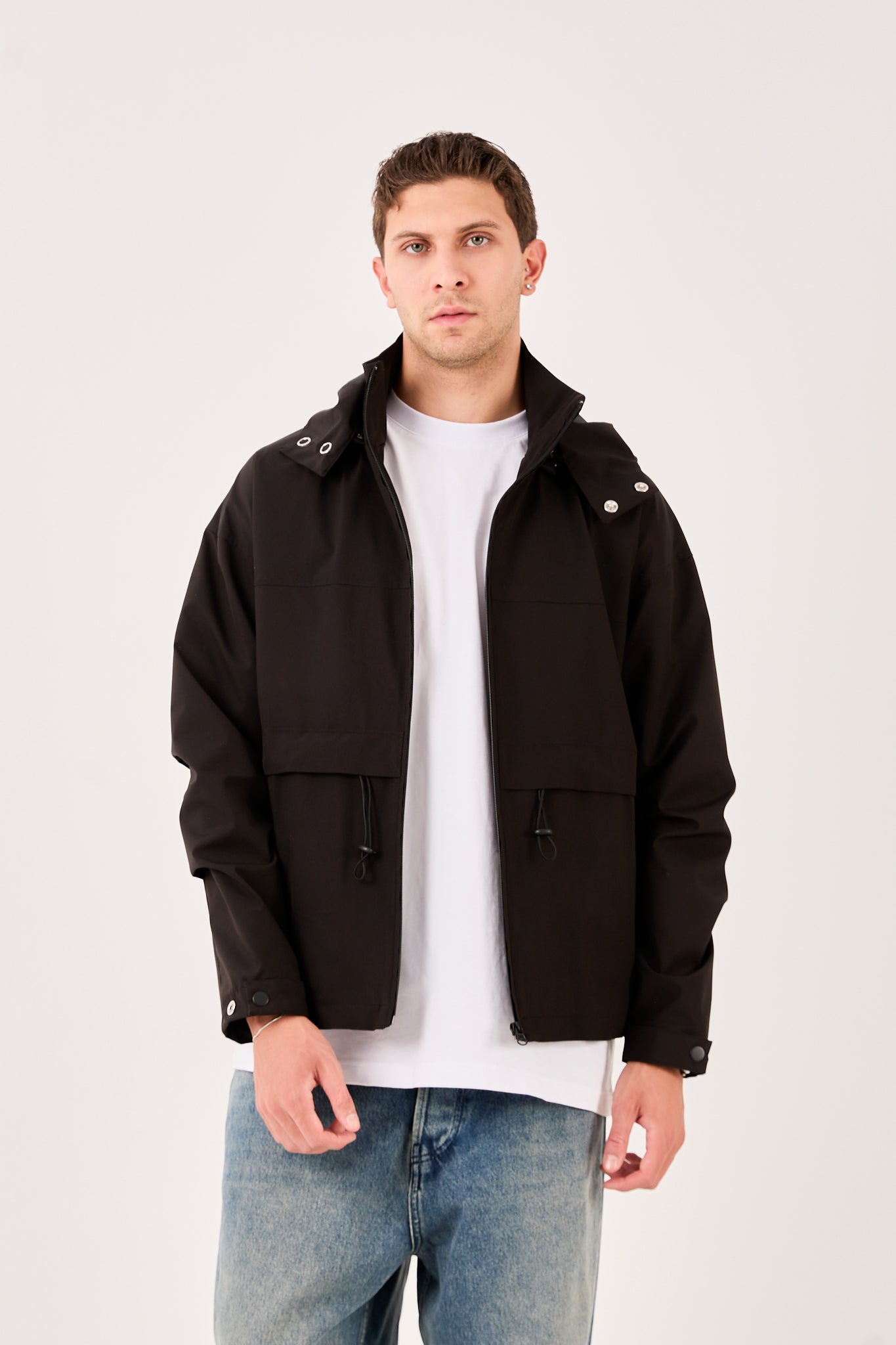 color:black