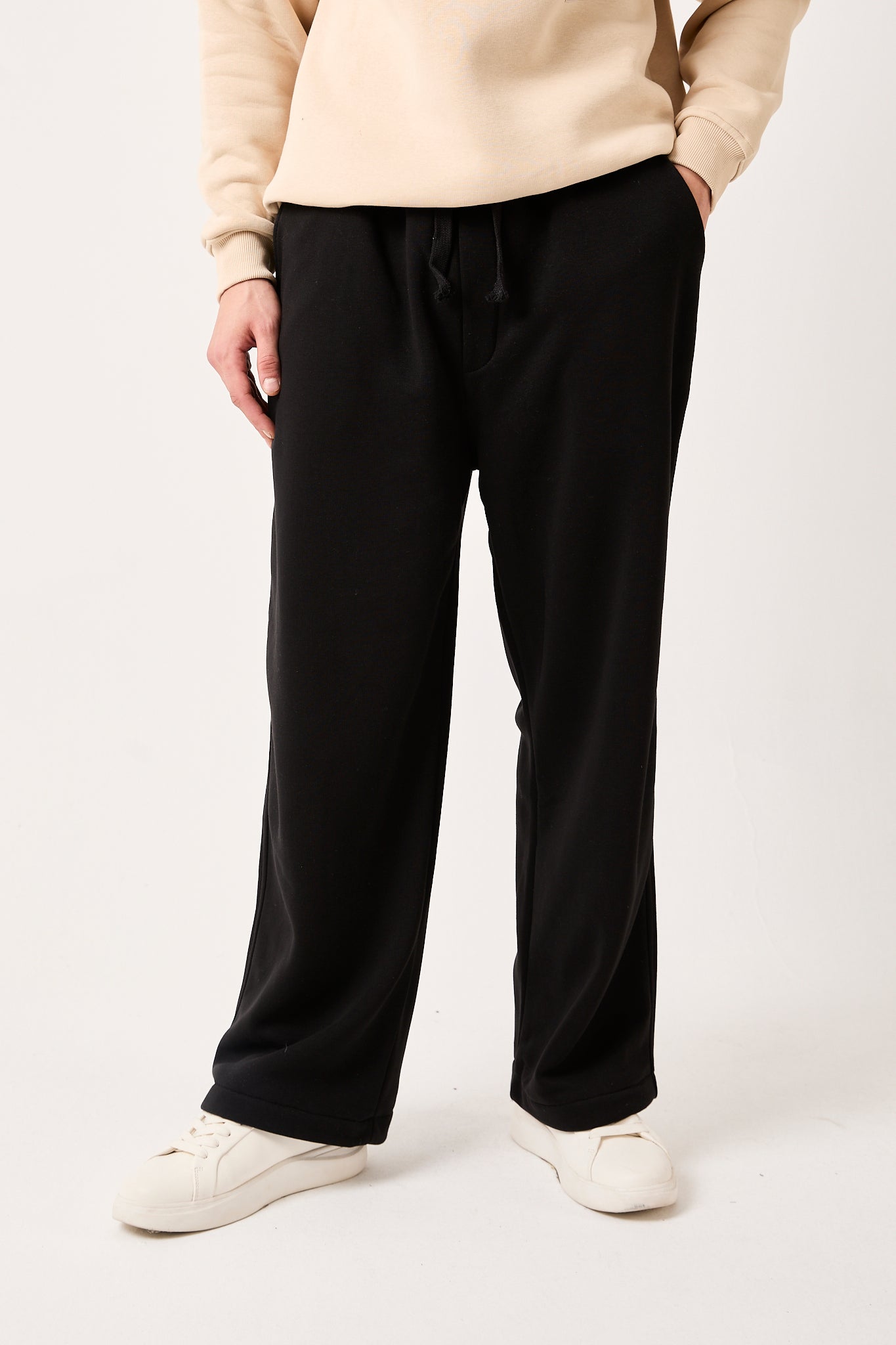 Unisex Black Fleece Sweatpants – 3-Thread Relaxed Fit-X-1001