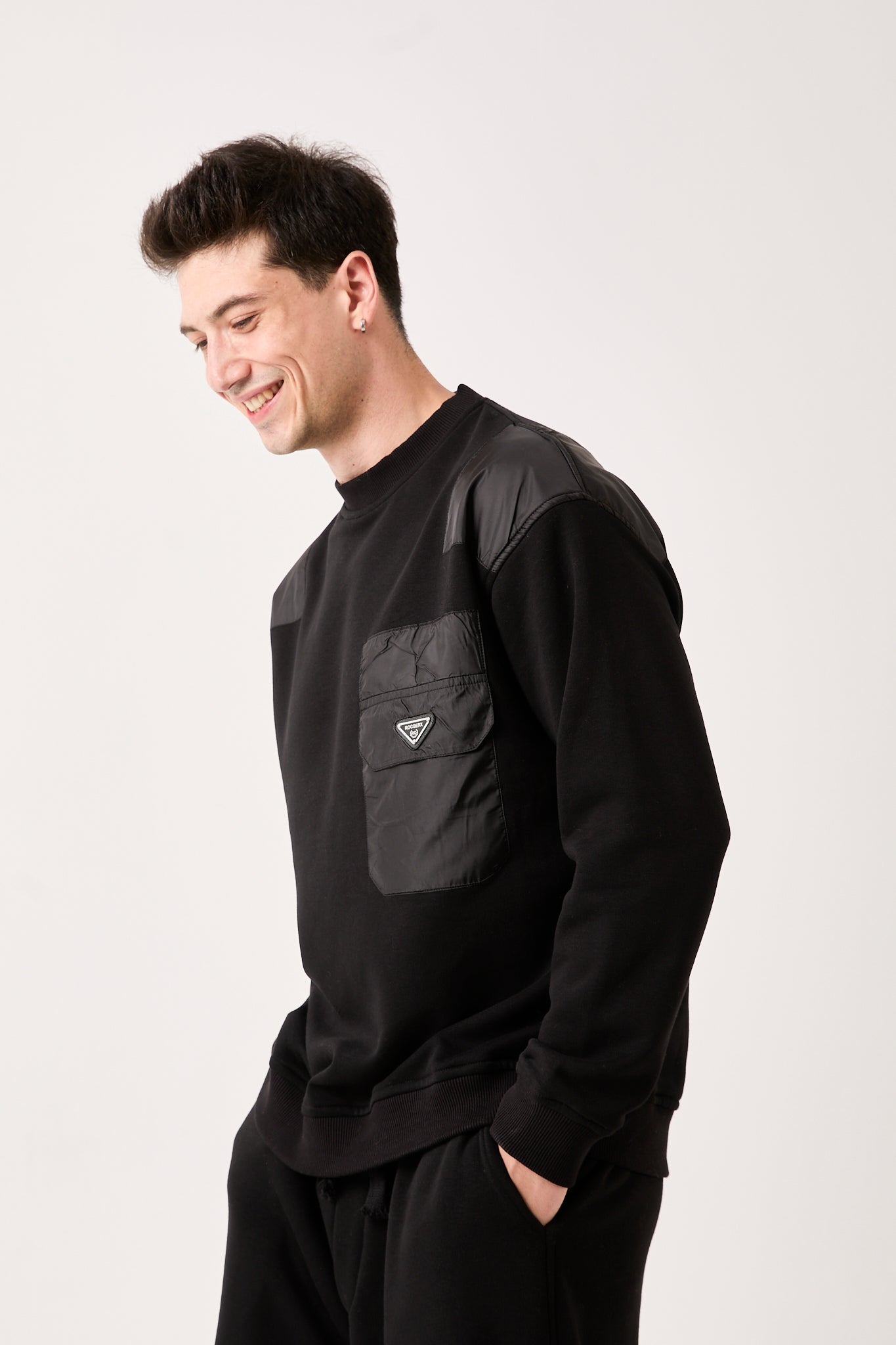 color-card:black color:black 