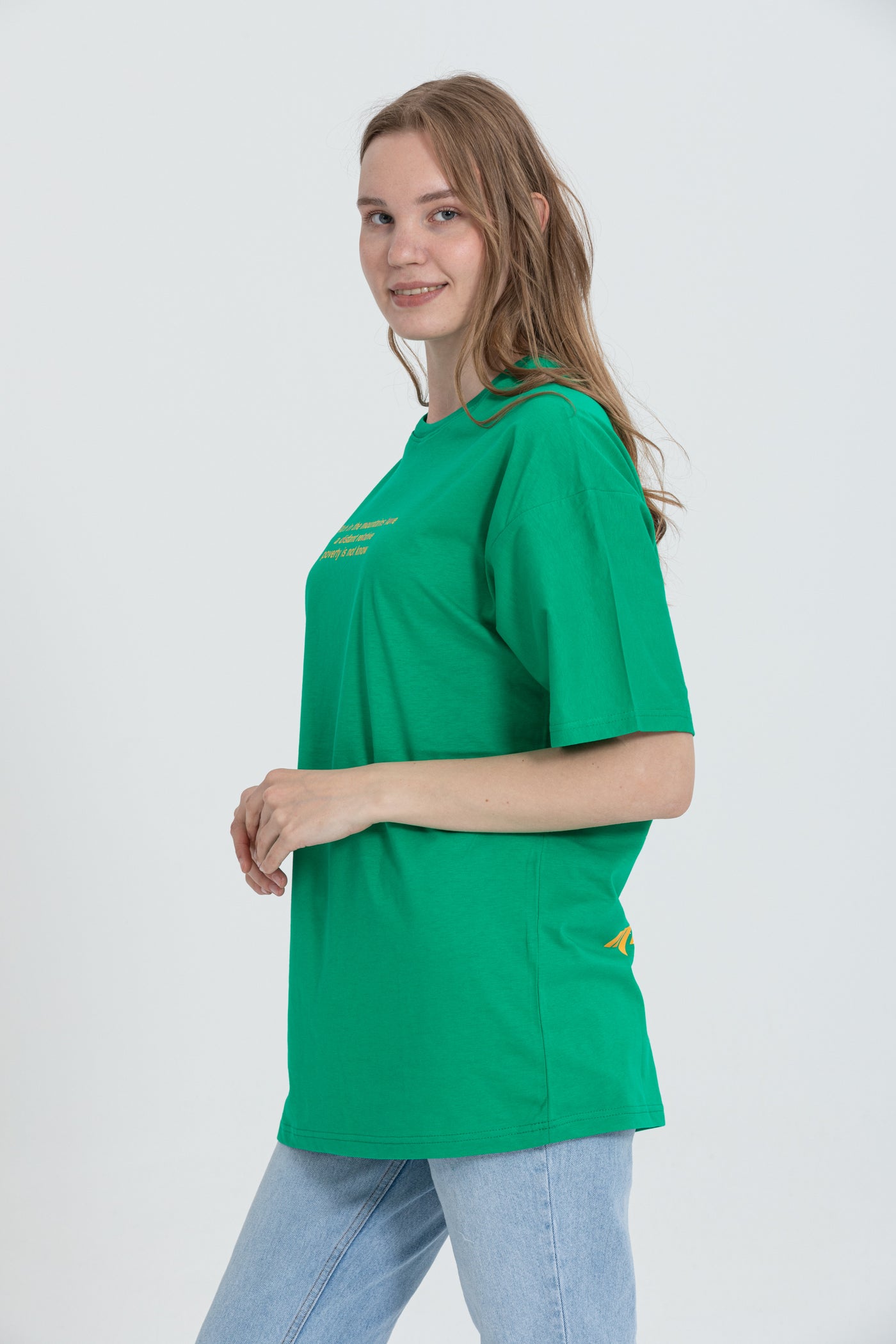 color:green