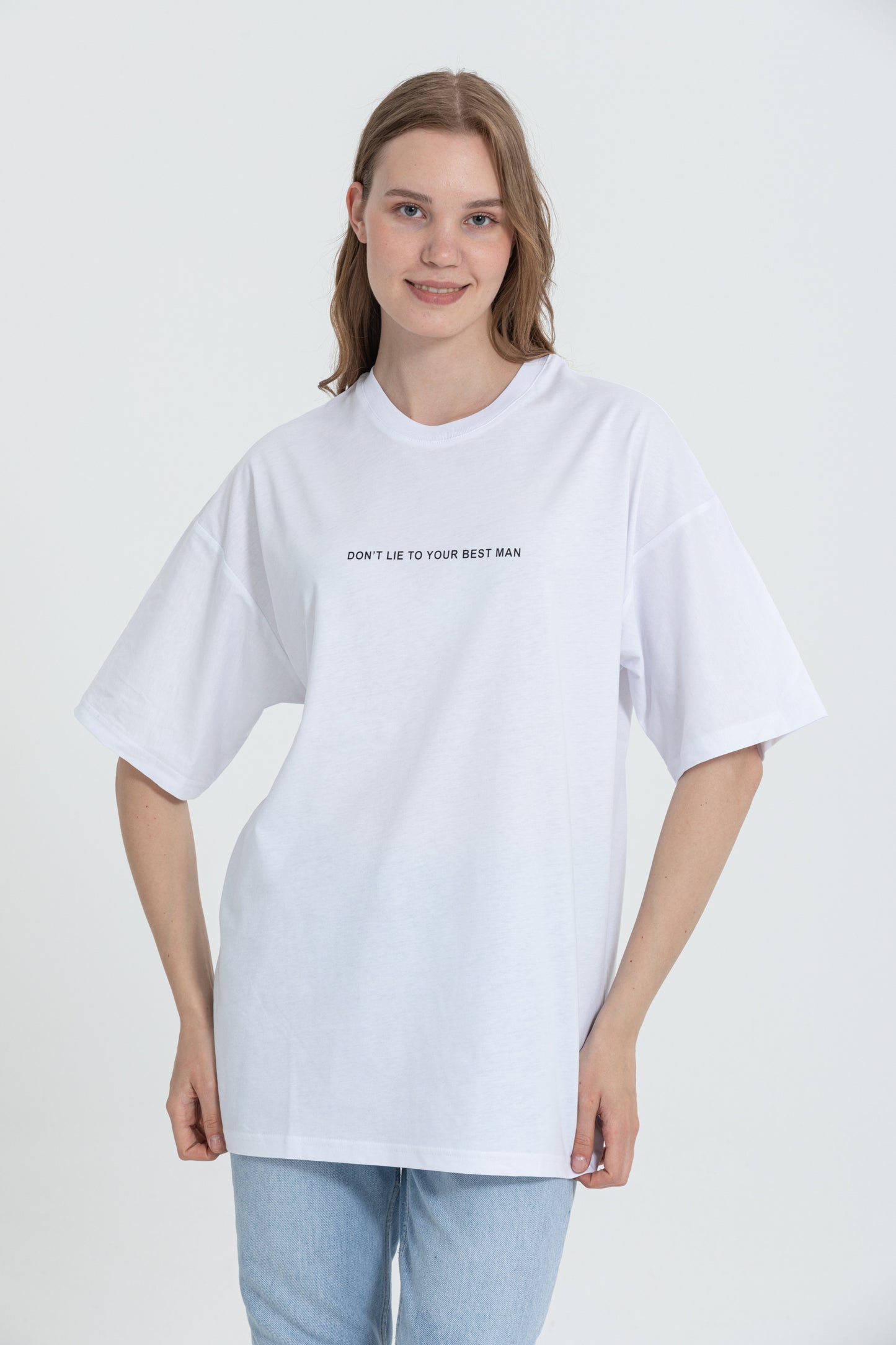color:white