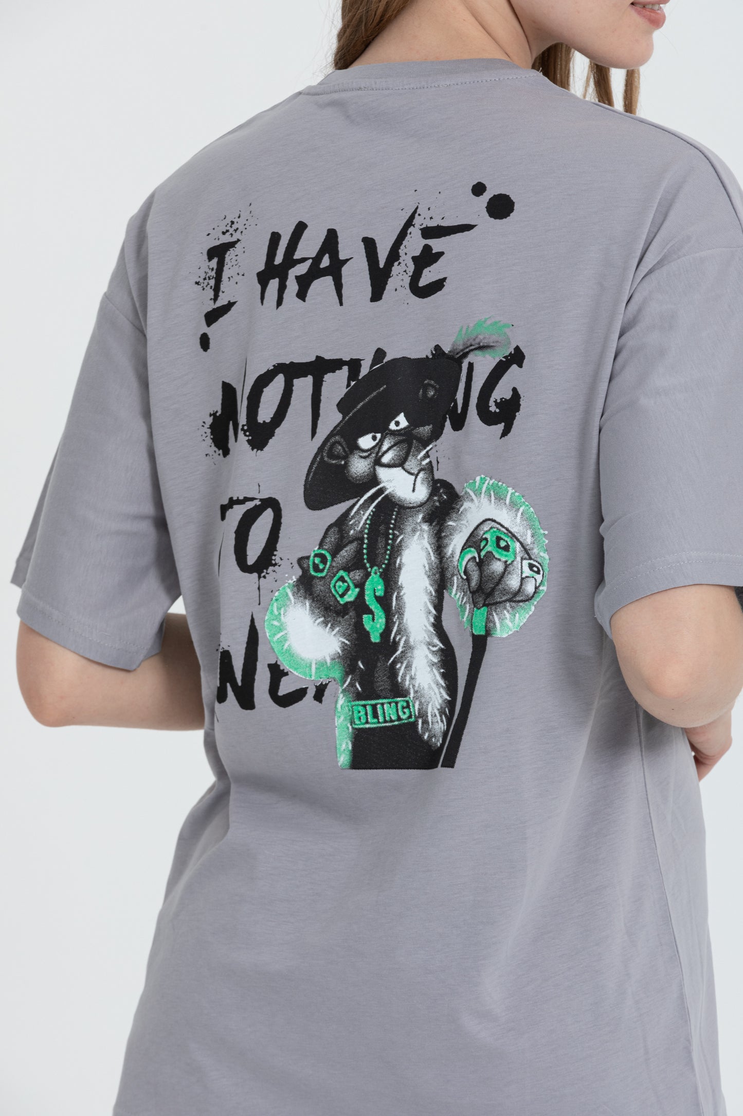 color:gray