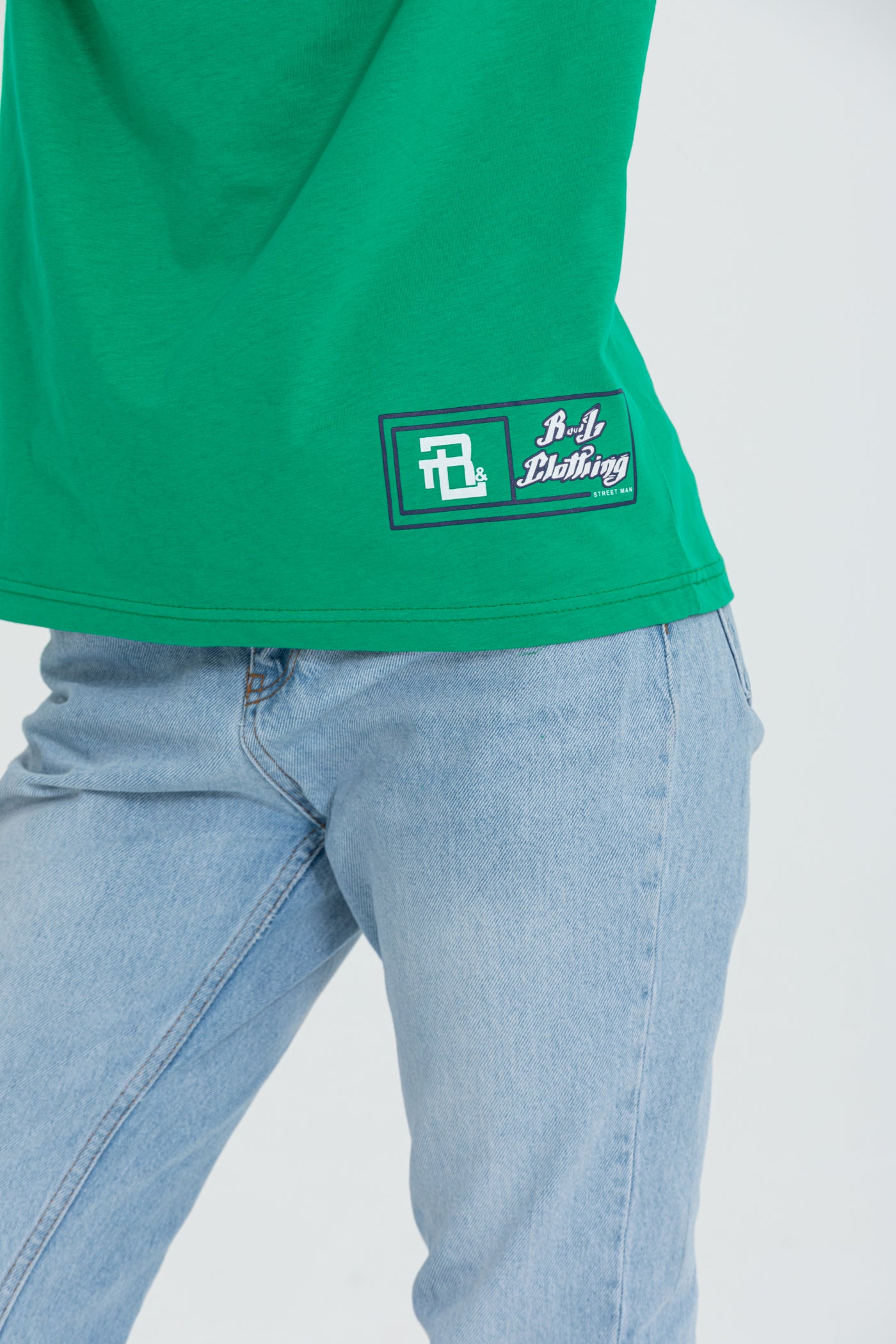 color:green