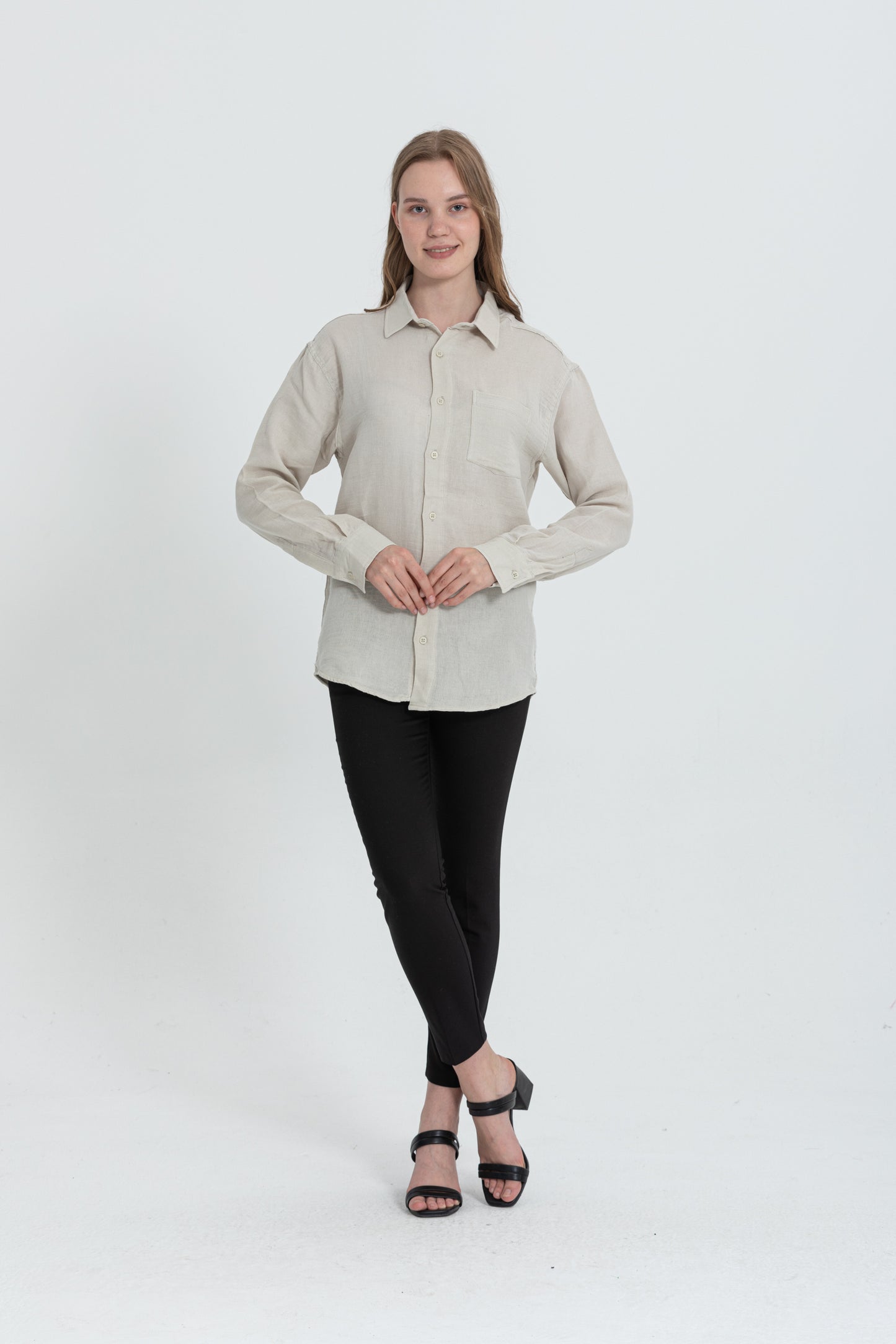 color:beige