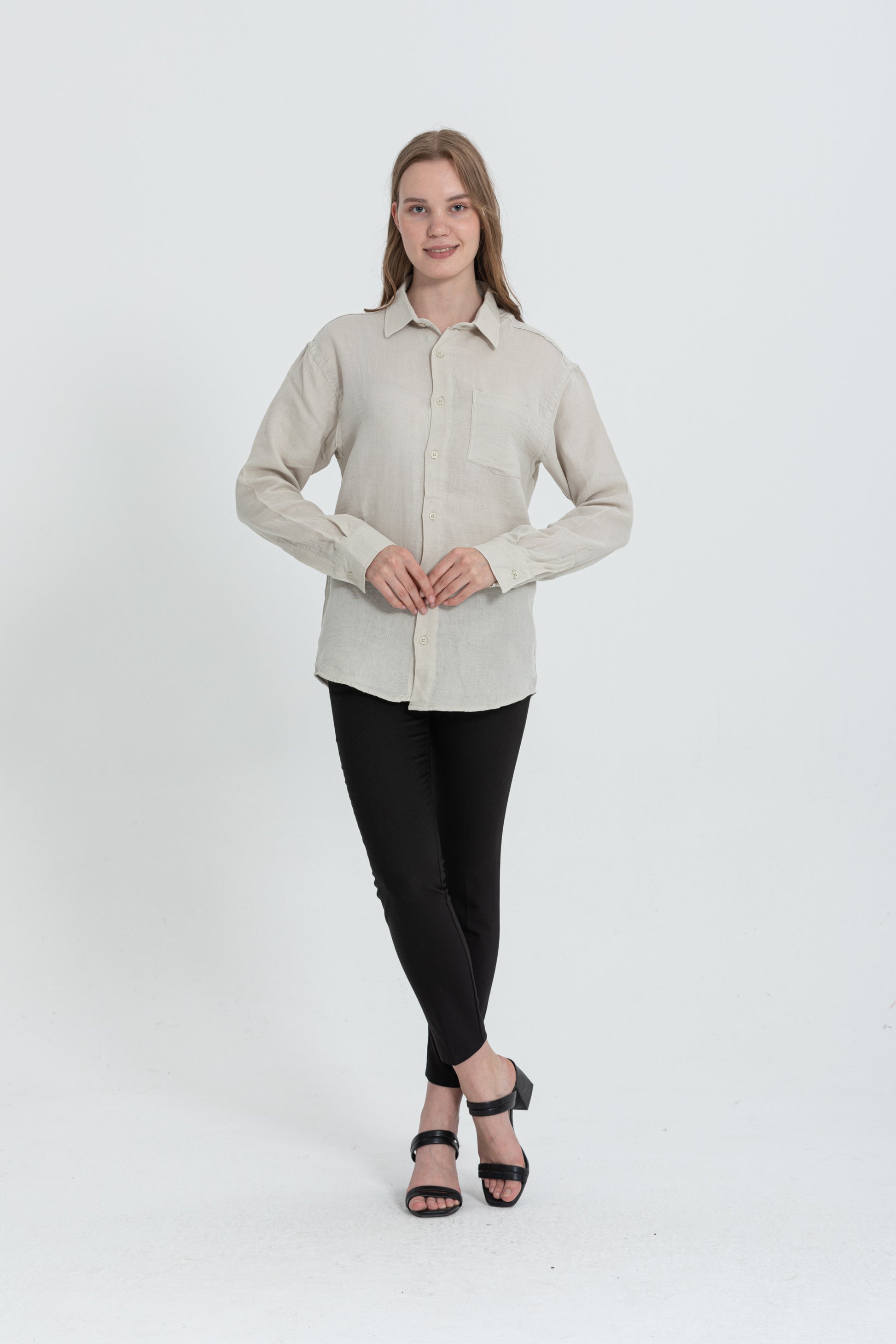 color:beige
