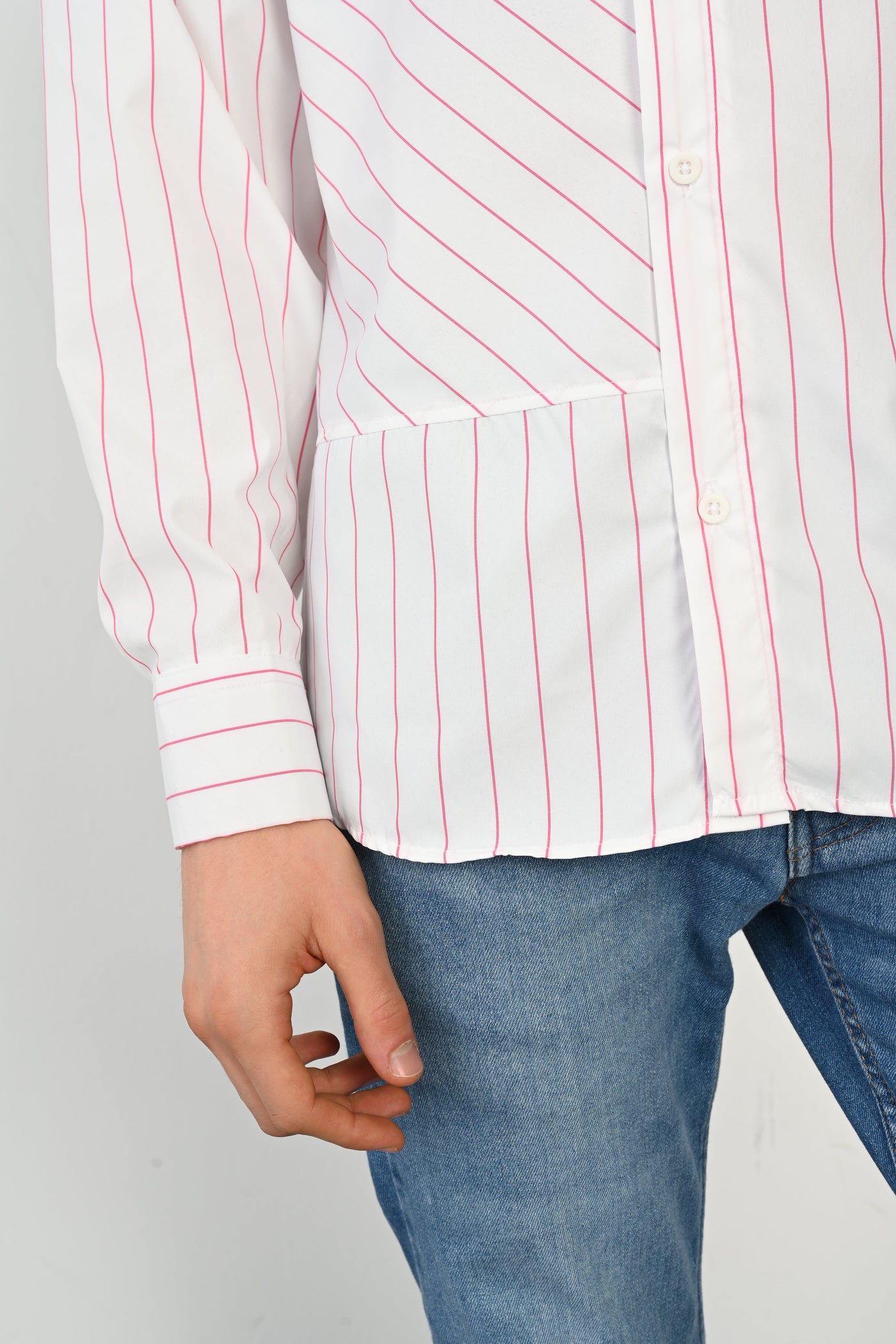 color:pink