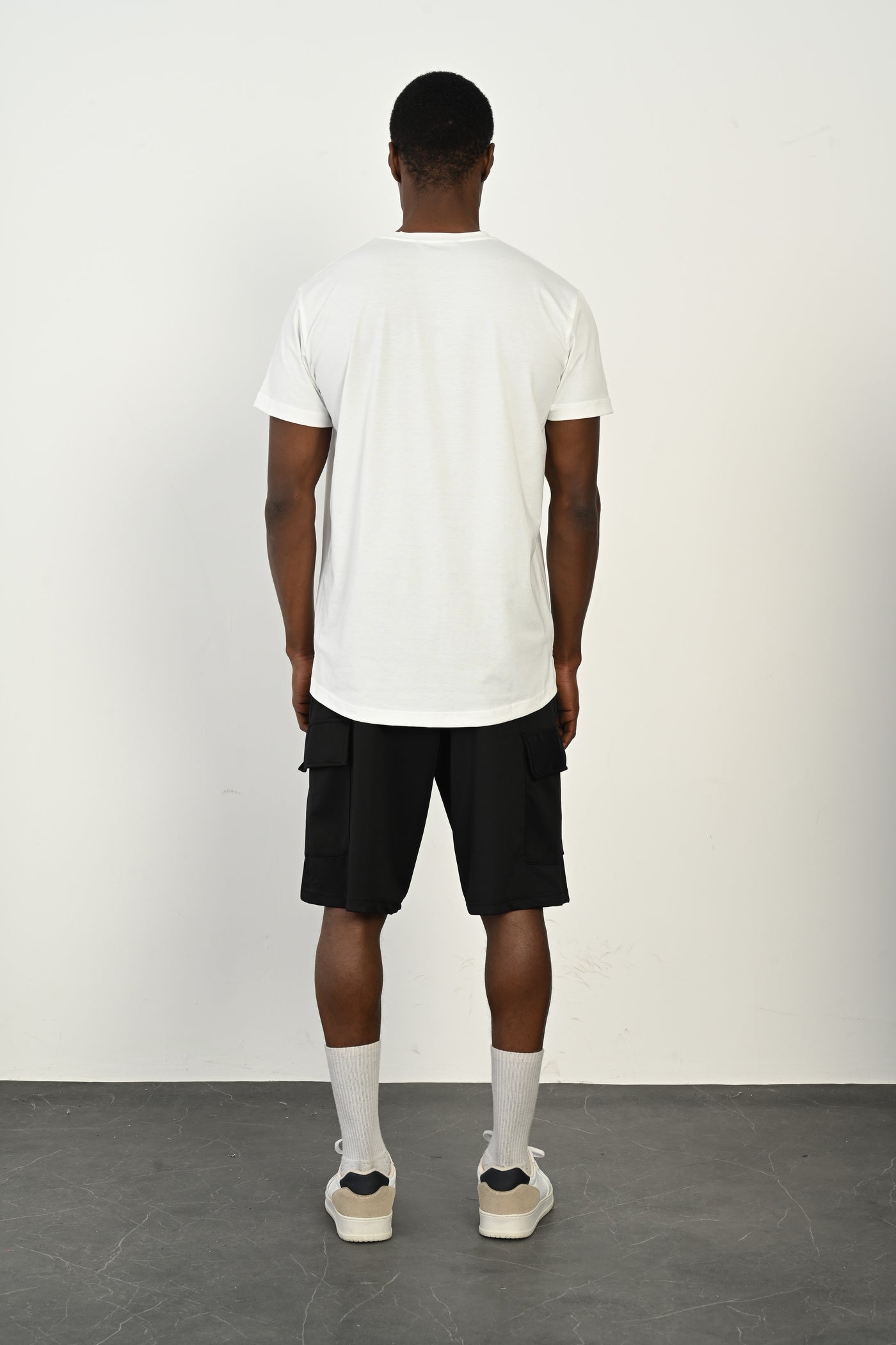 color:black