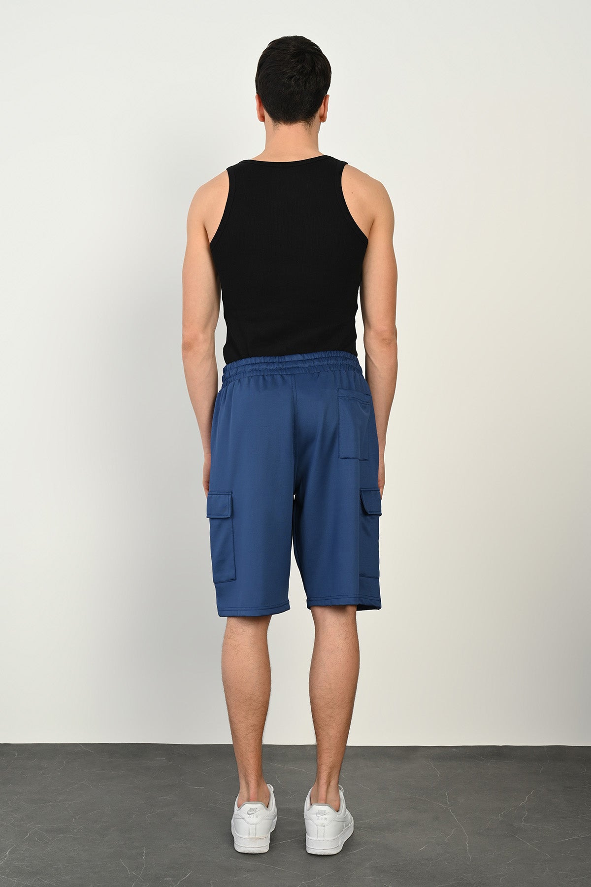 color:indigo