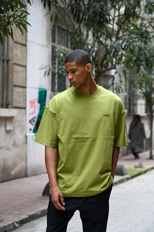 color:green