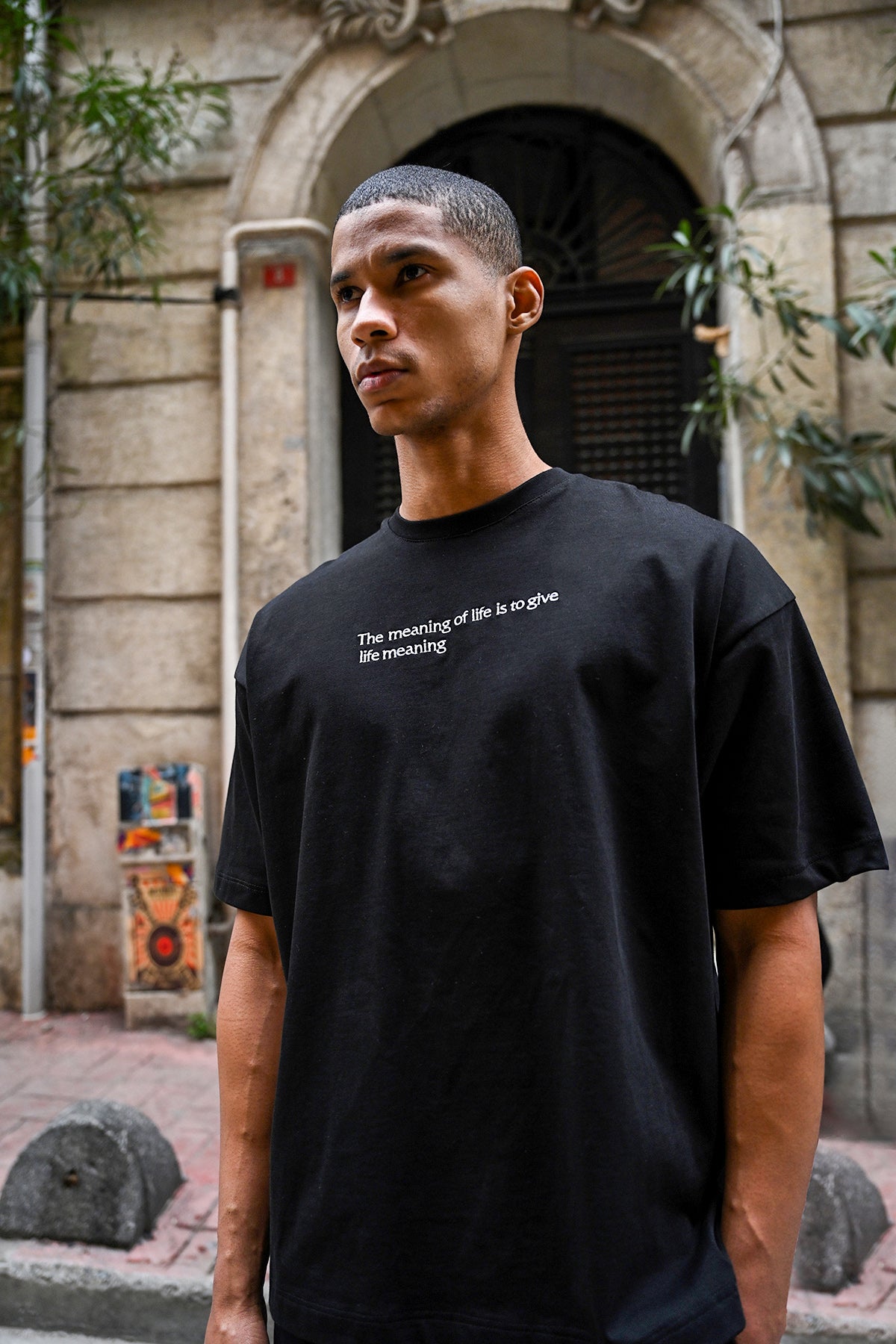 color:black