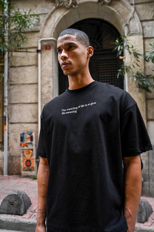 color:black