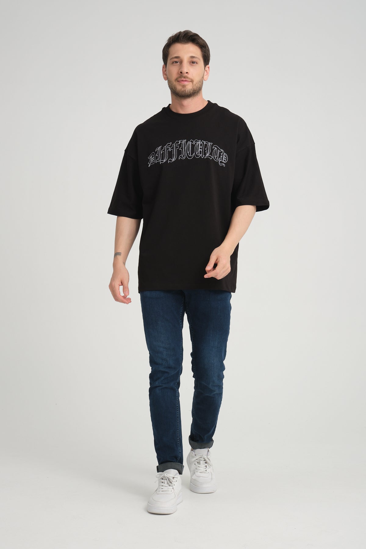 color:black