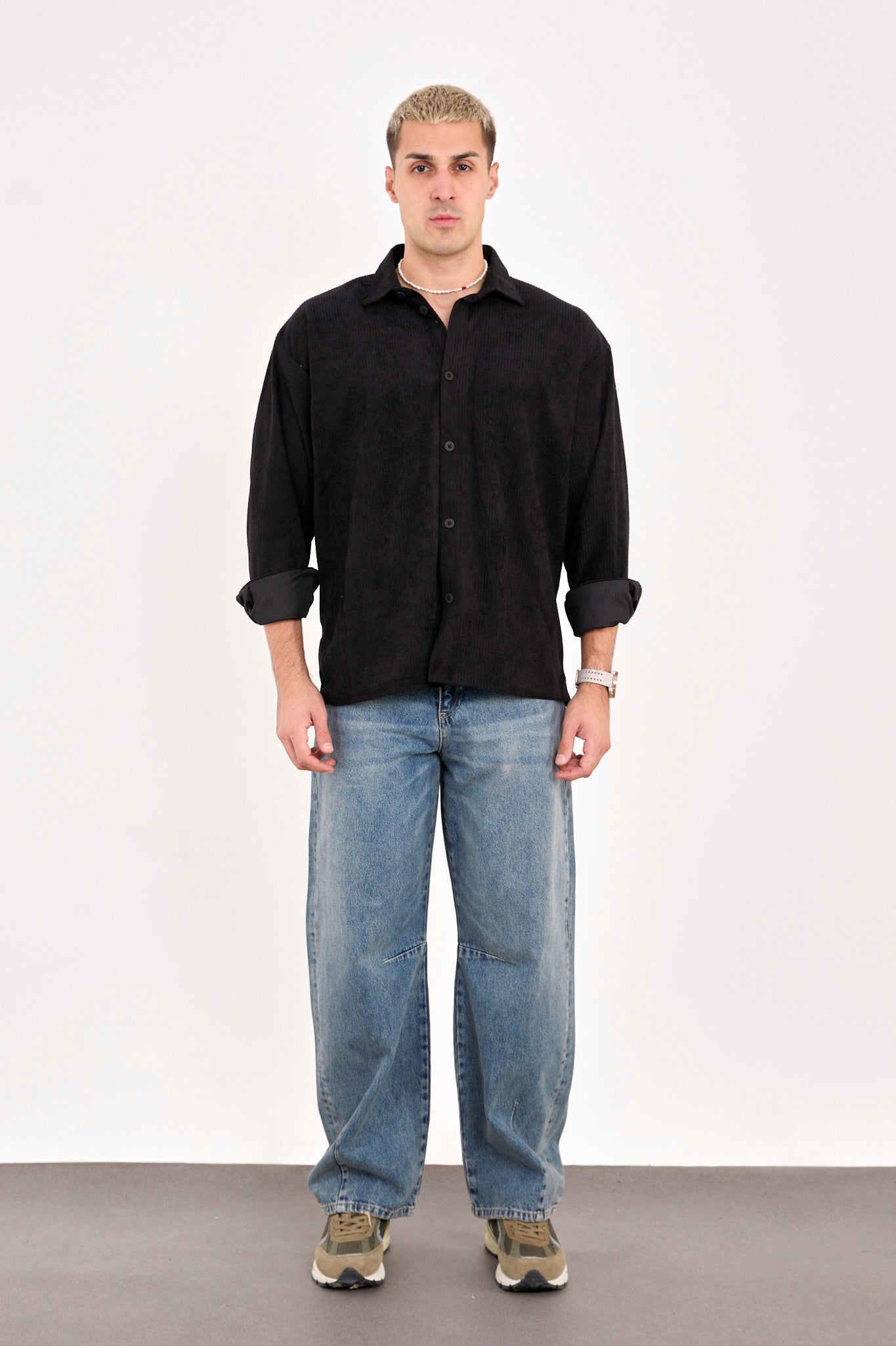 color:black