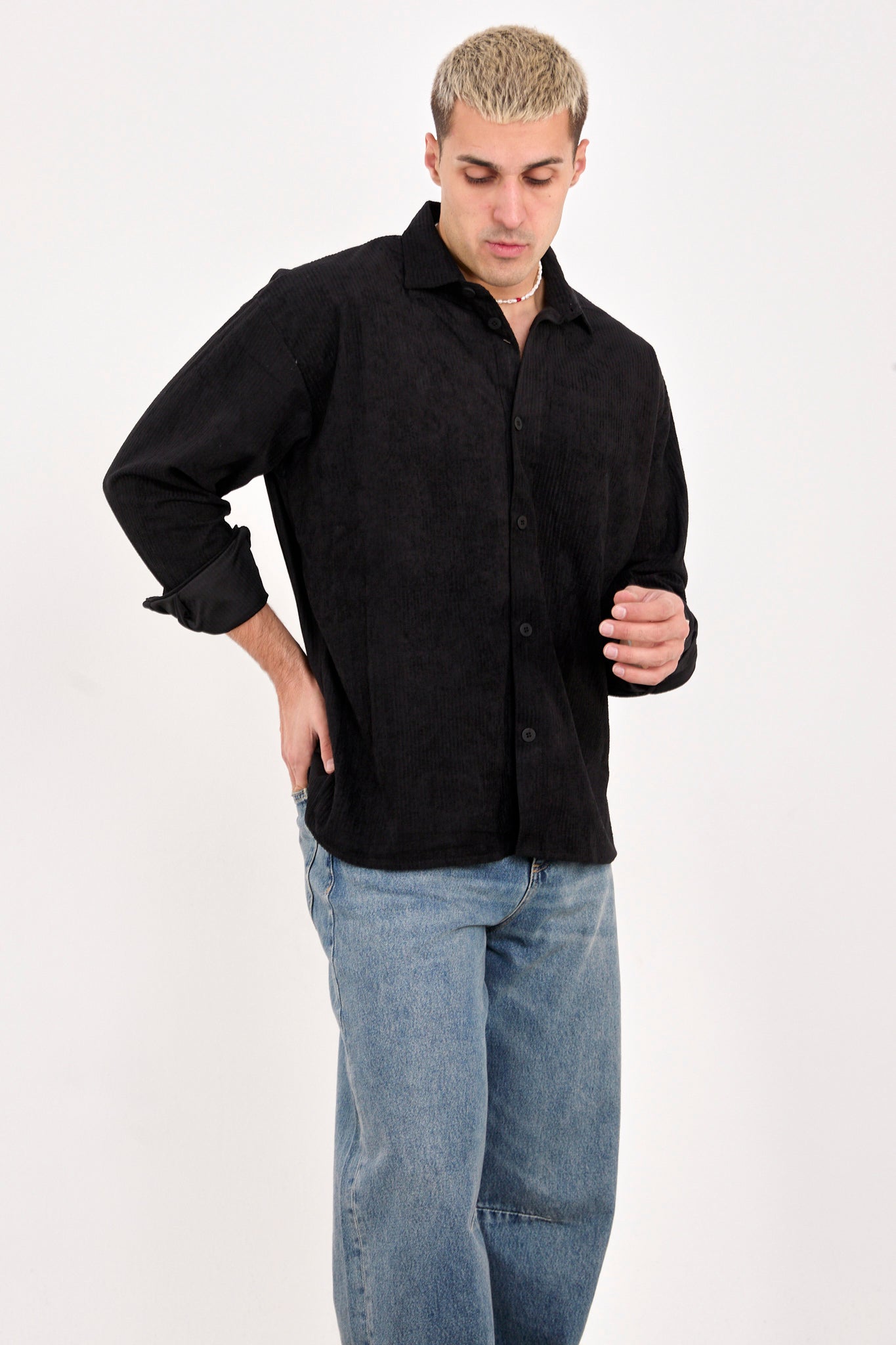 color:black