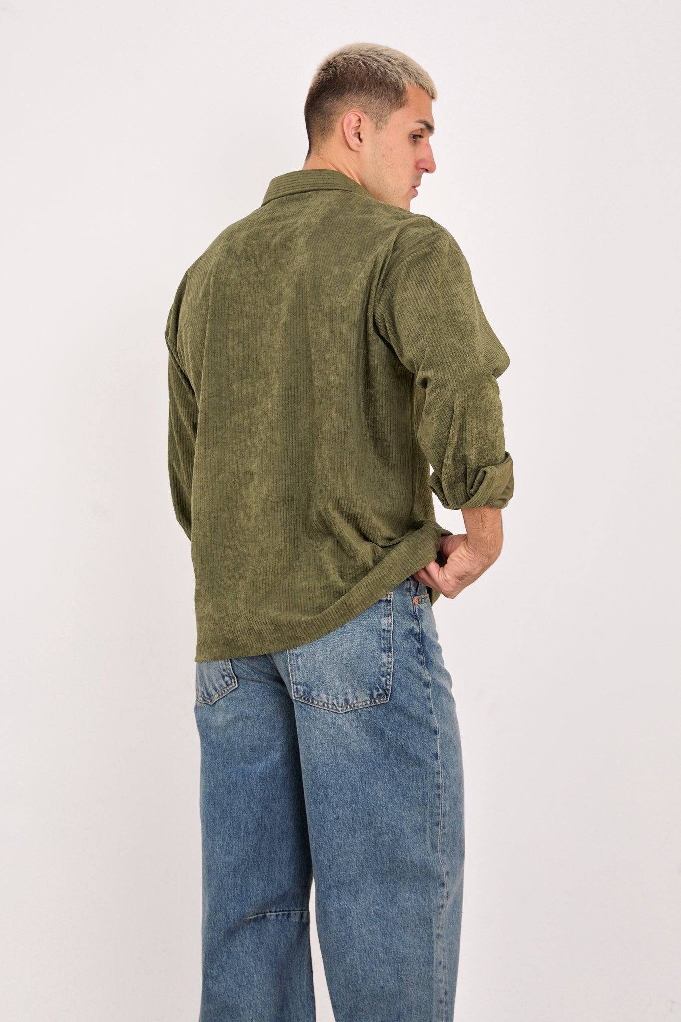 color:green