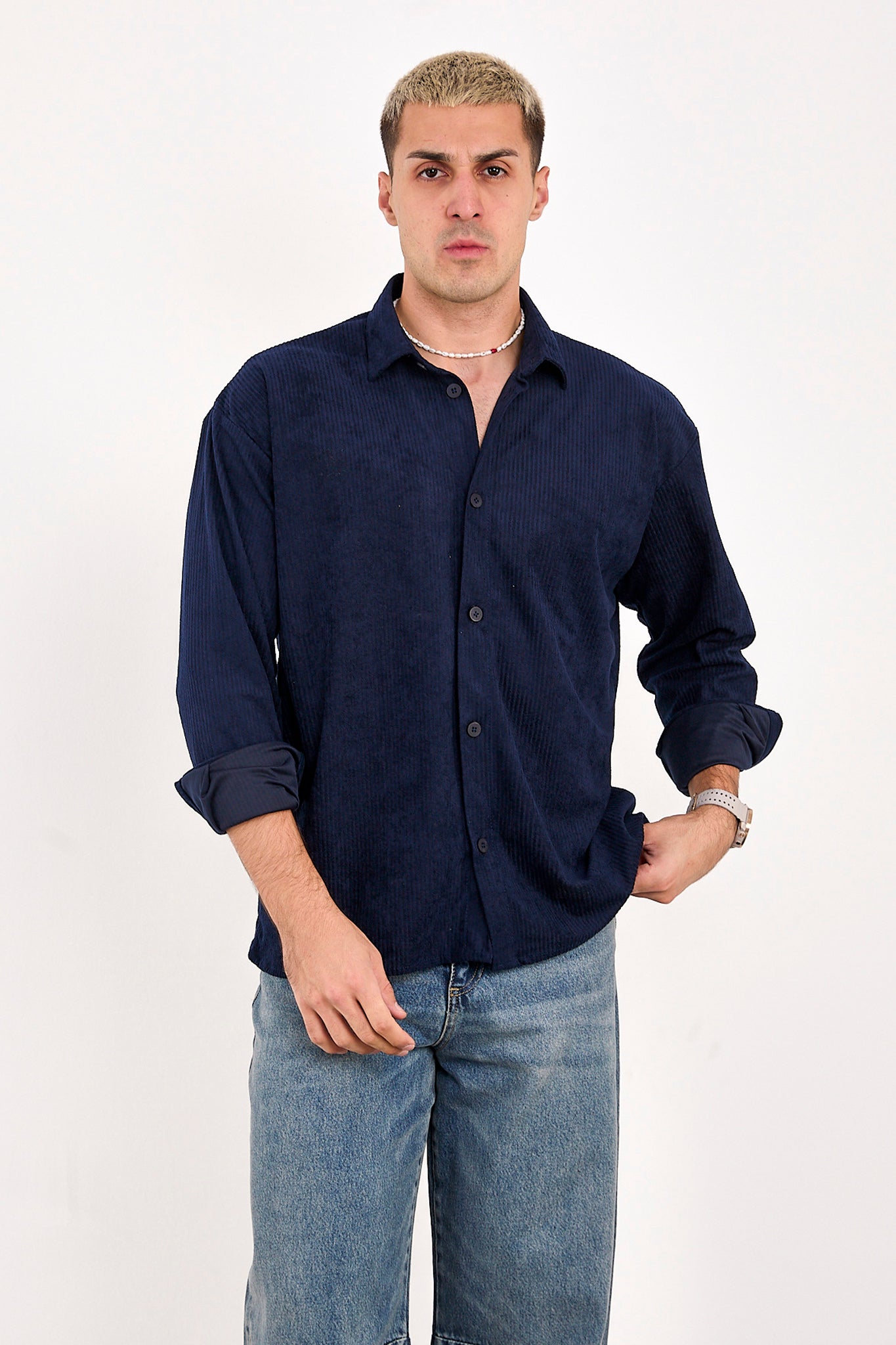 color:navy