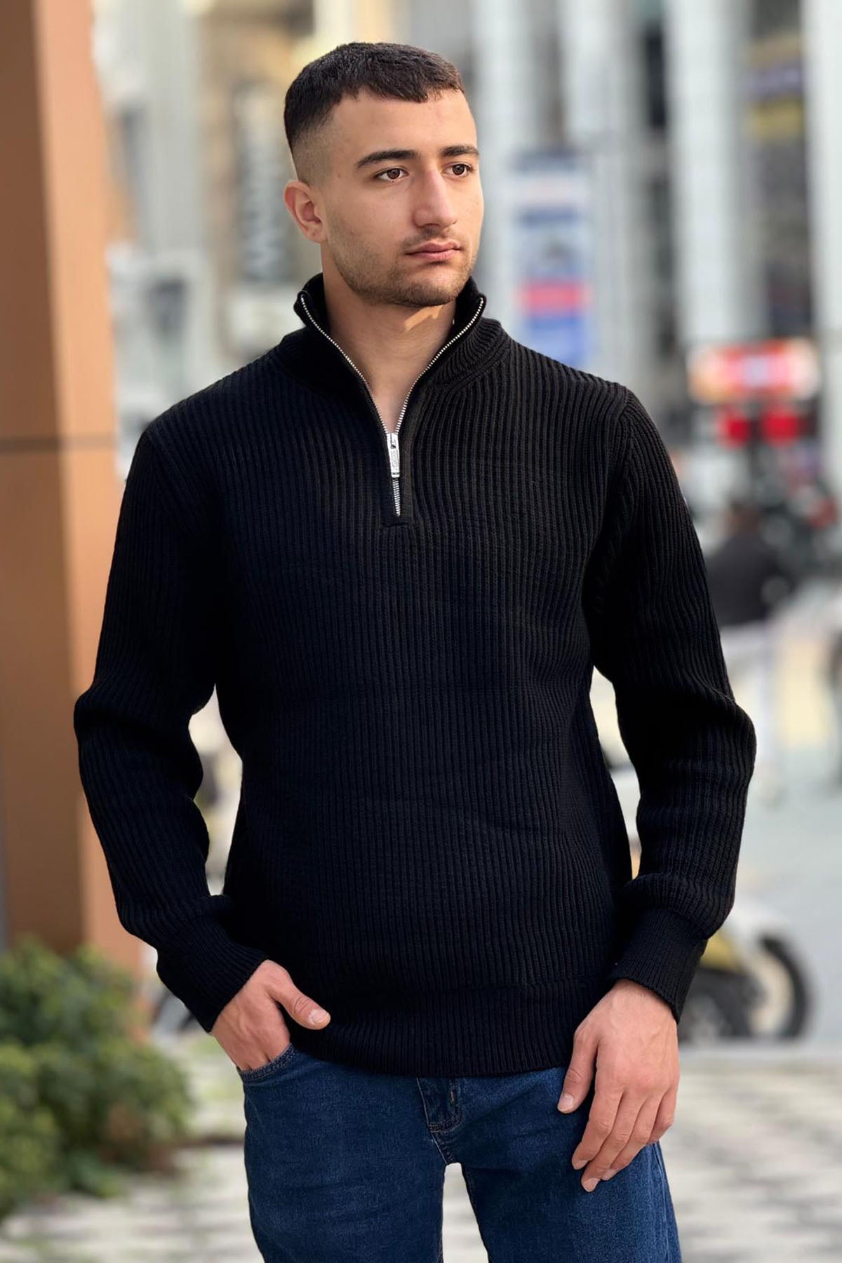 color:black