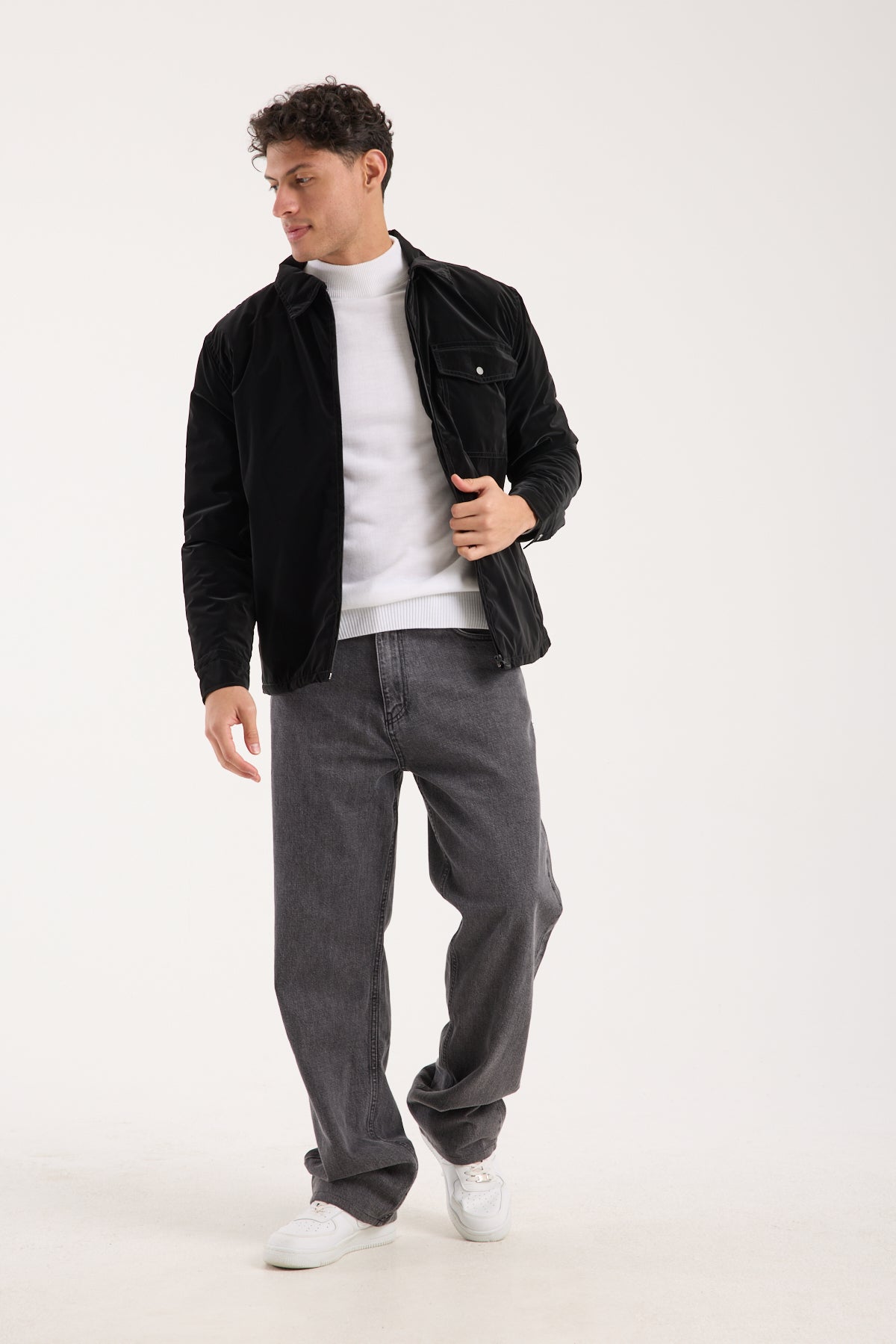 color:black