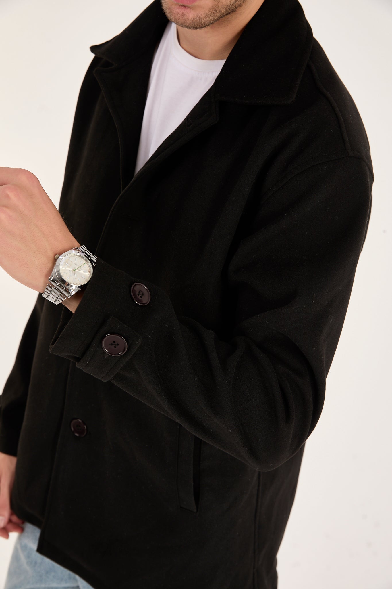 color:black