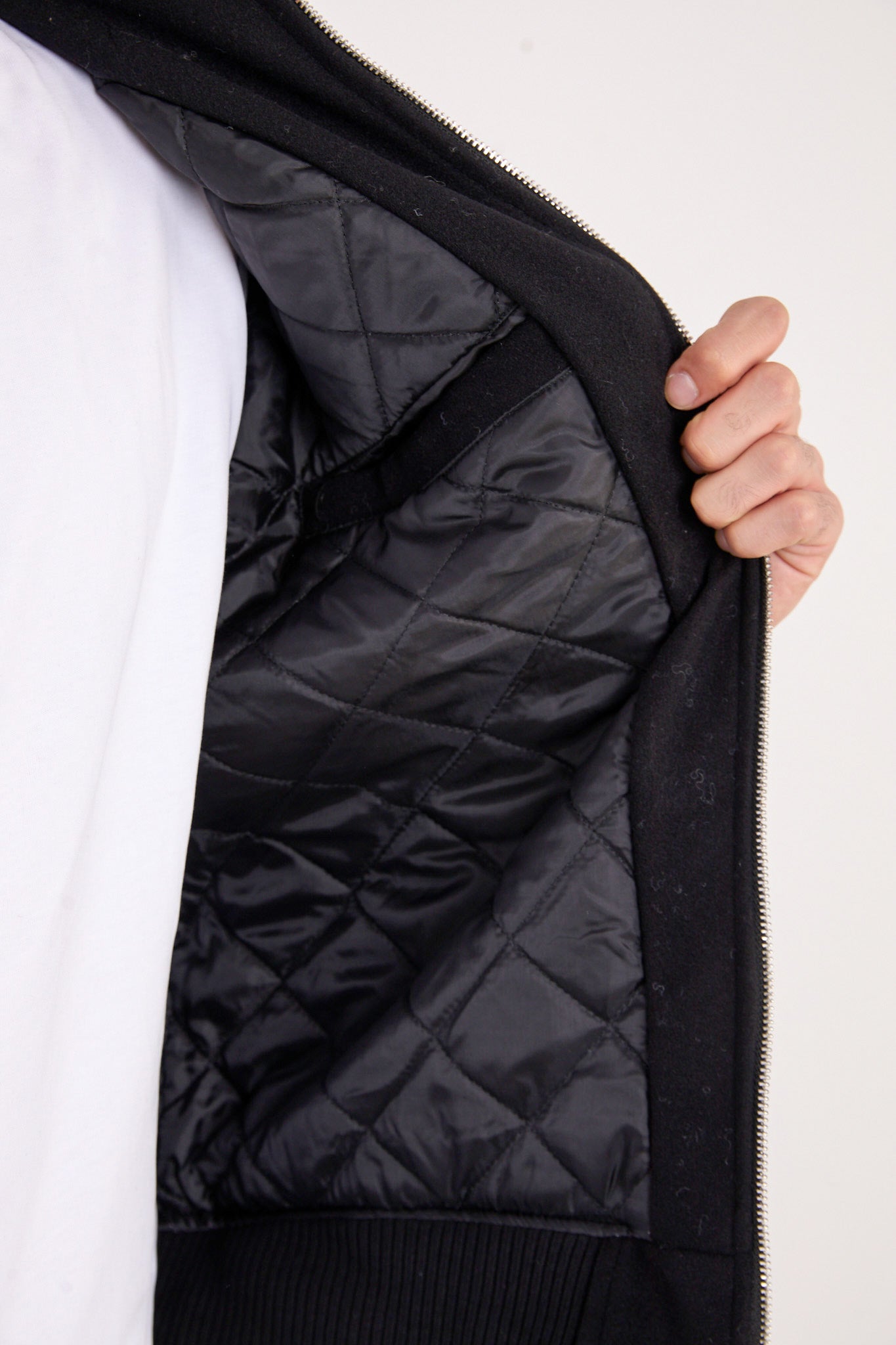 color:black