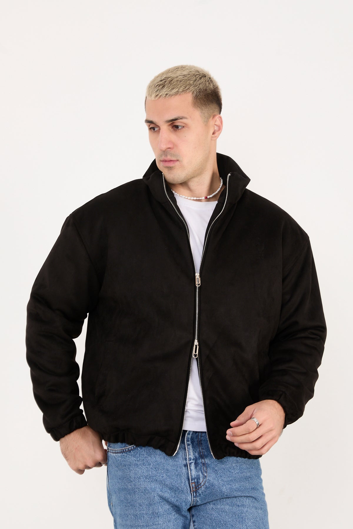 color:black