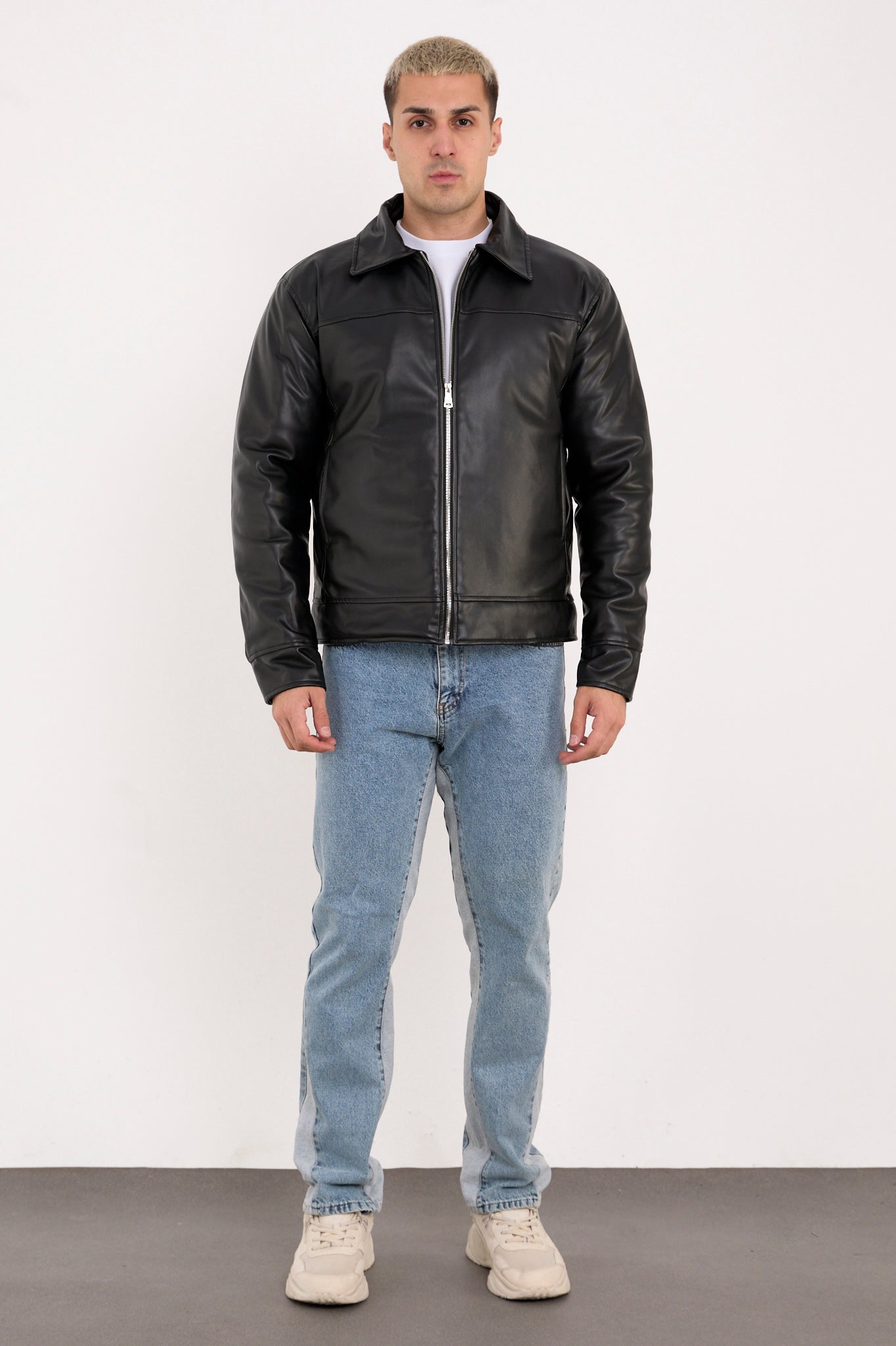 color:black