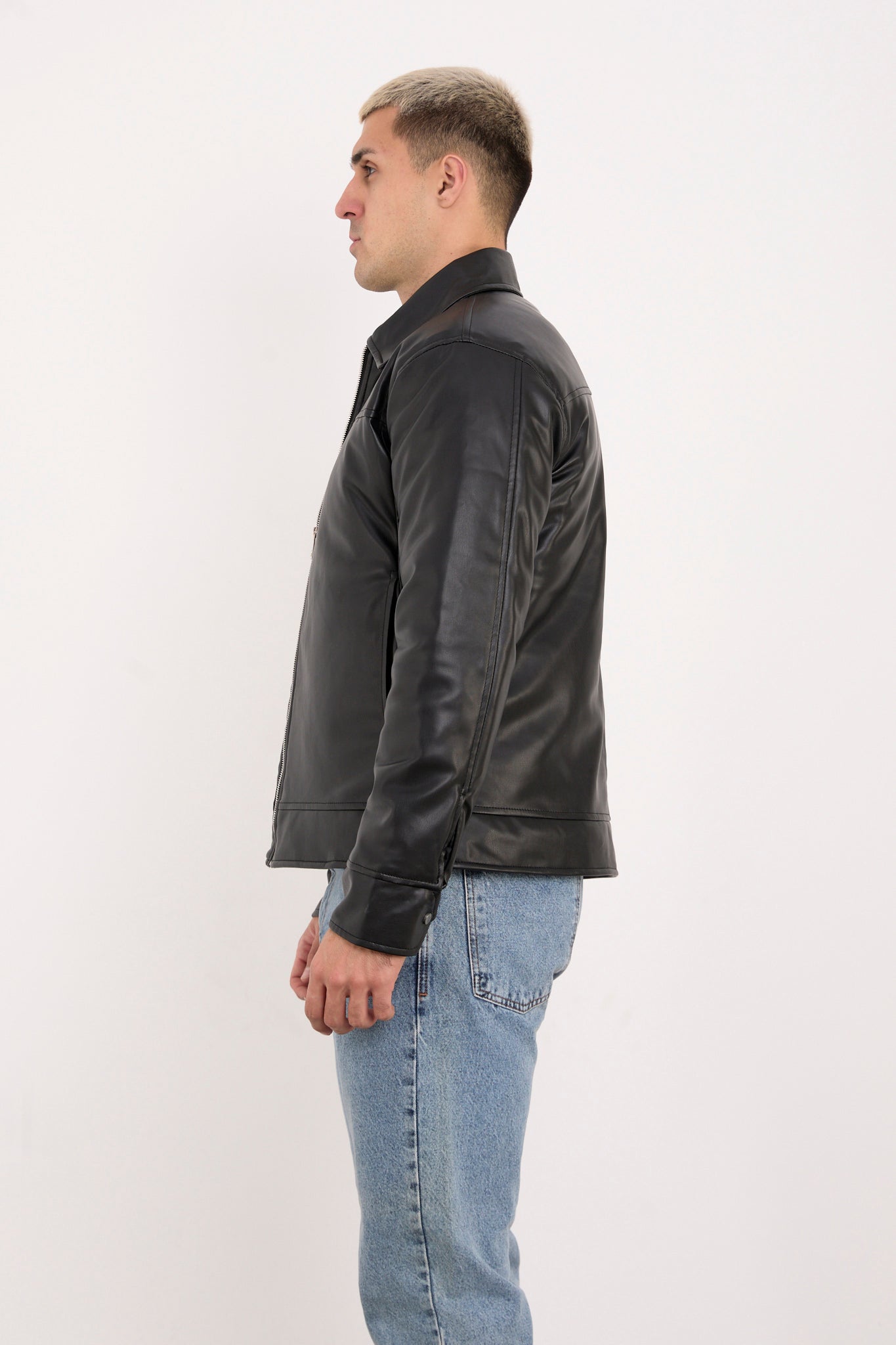 color:black