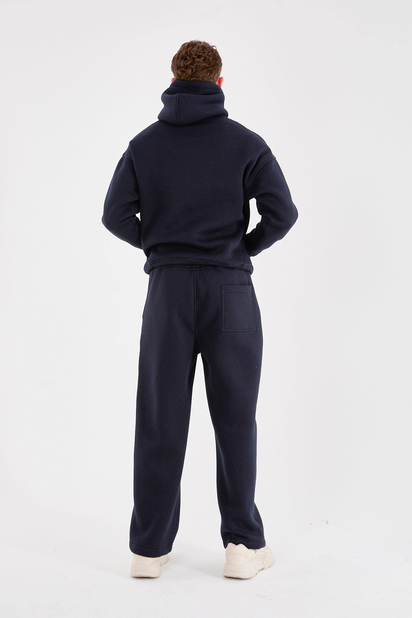 color:navy