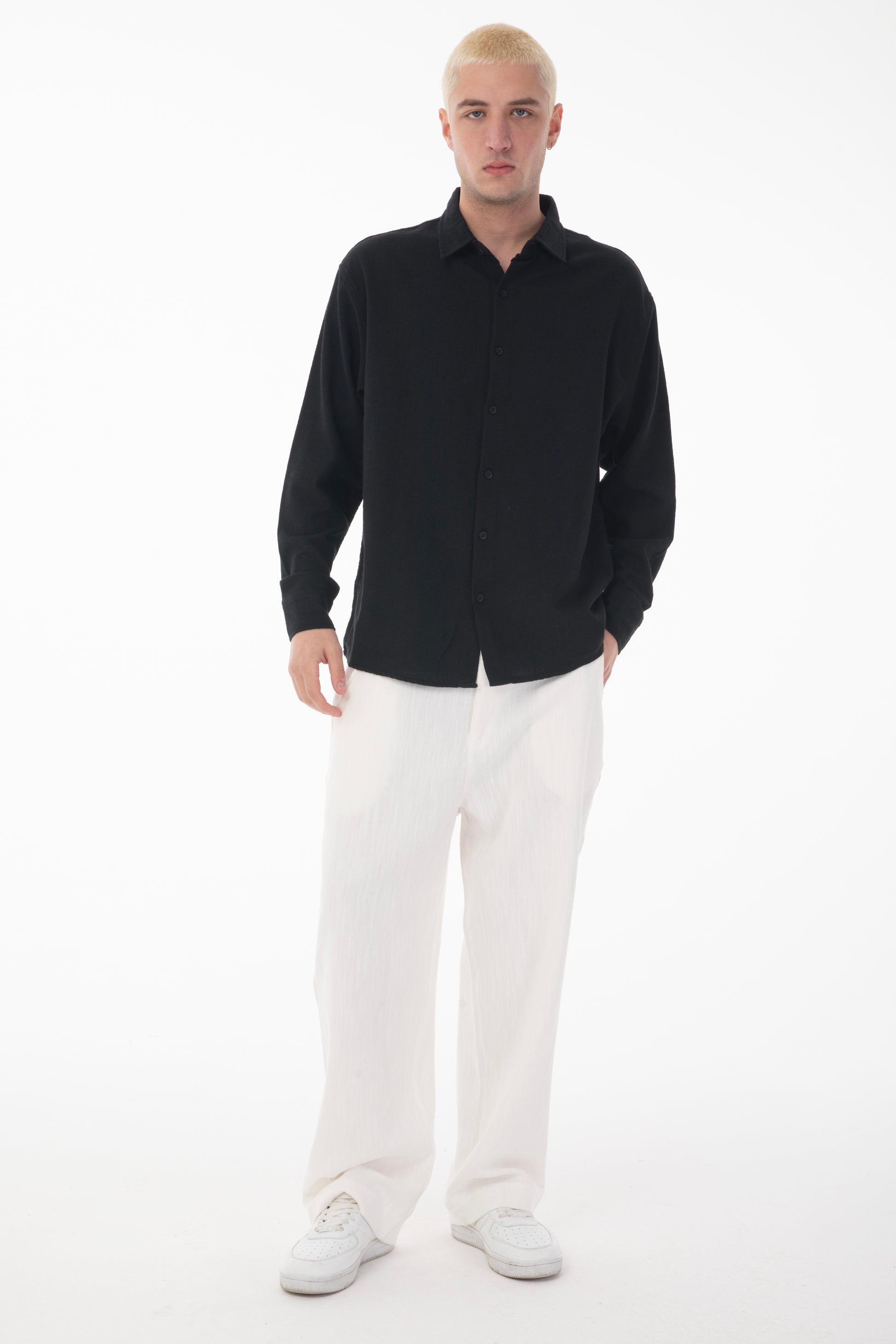 color:black