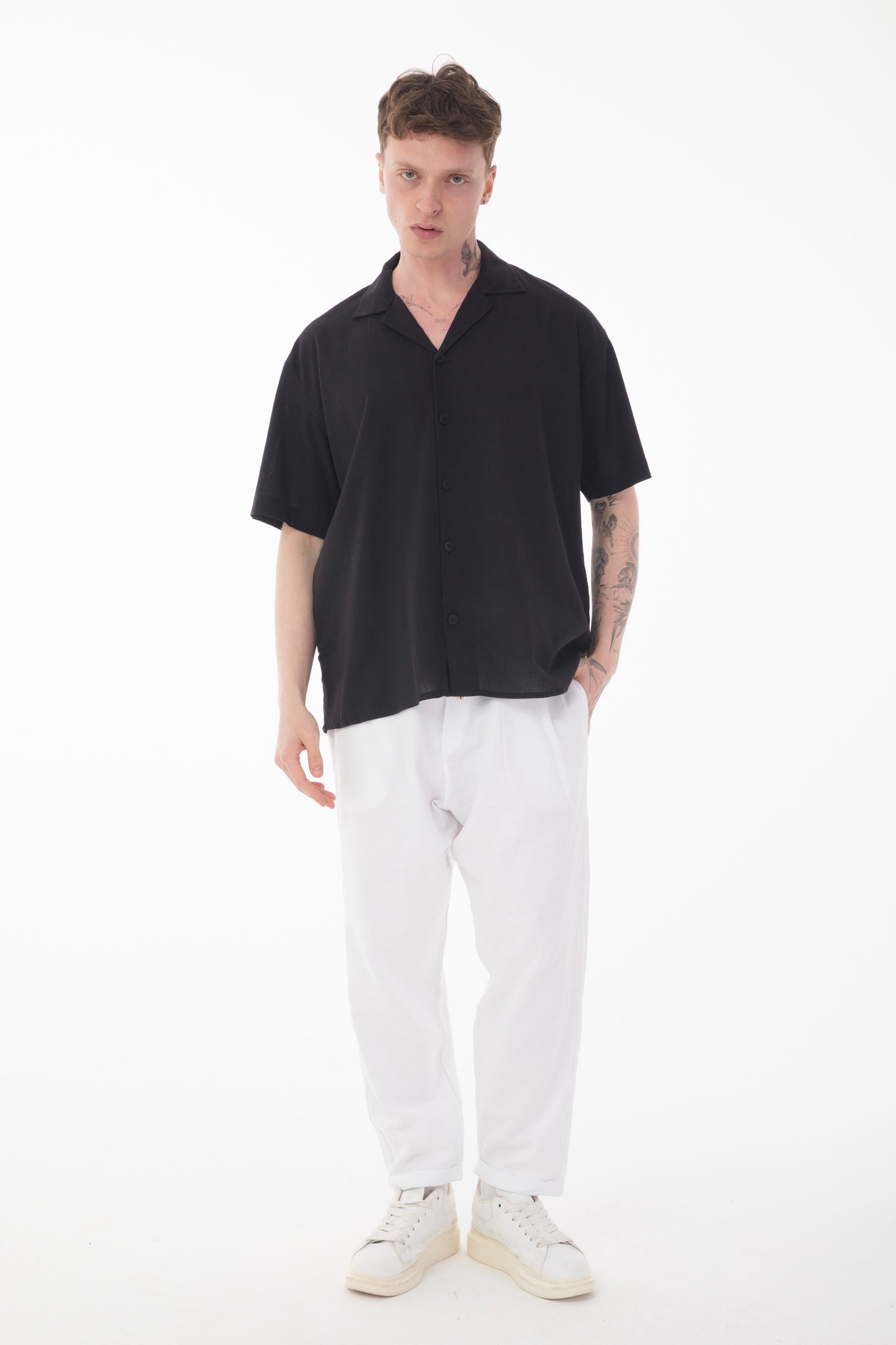 color:black