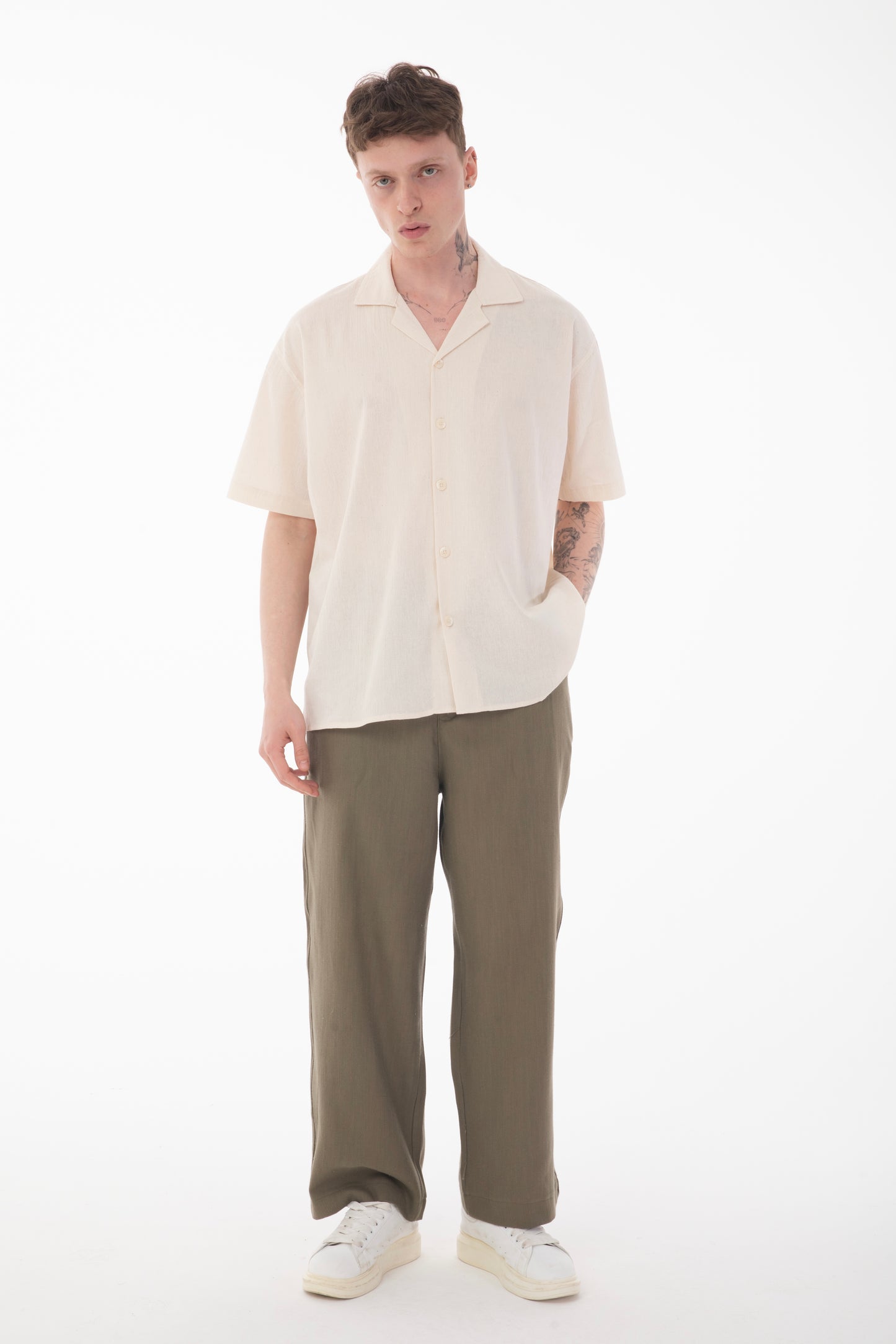 color:beige