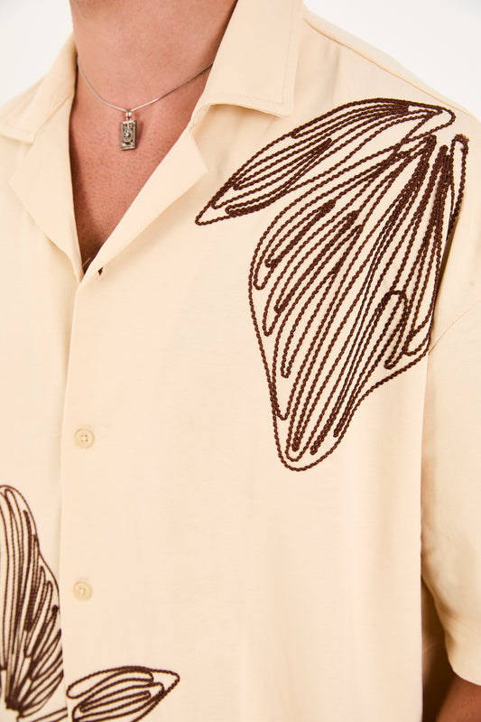 color:beige