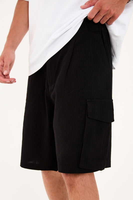 color:black