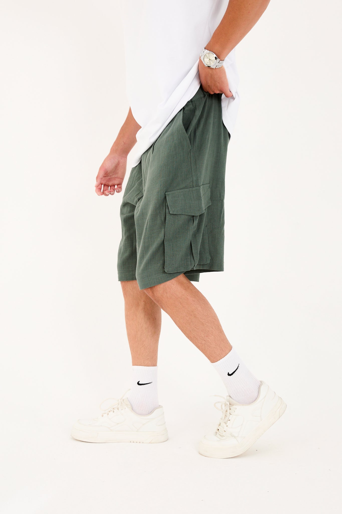  color:olive
