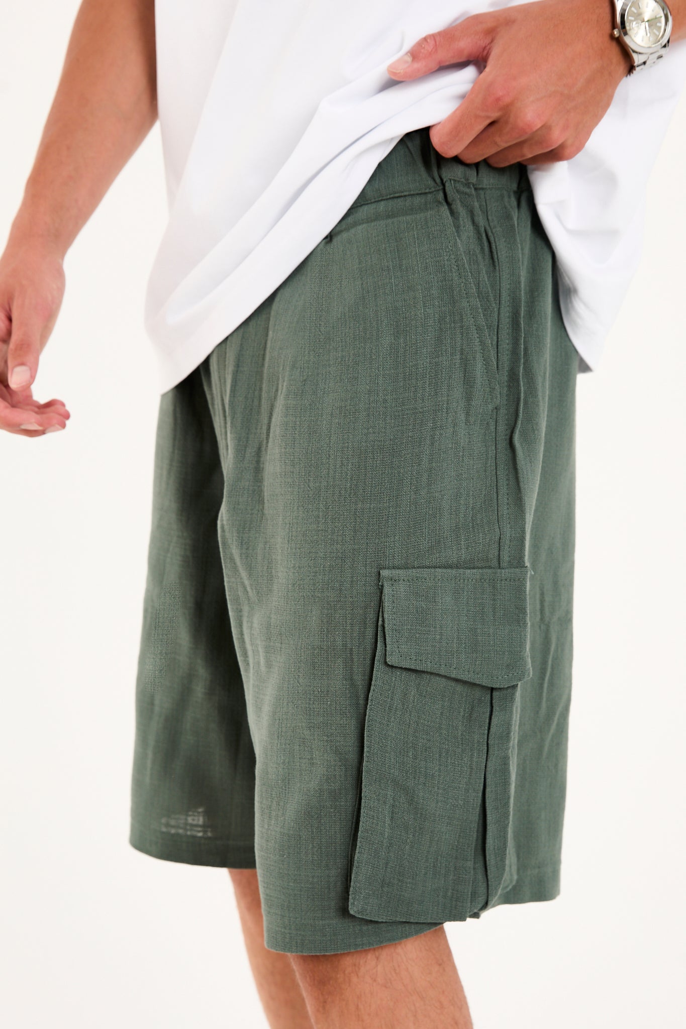  color:olive