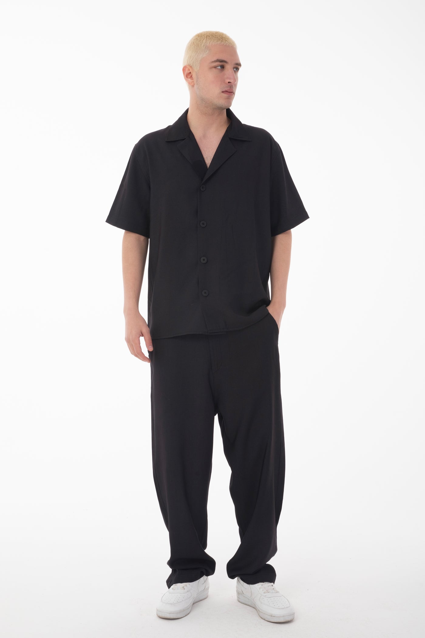 color:black