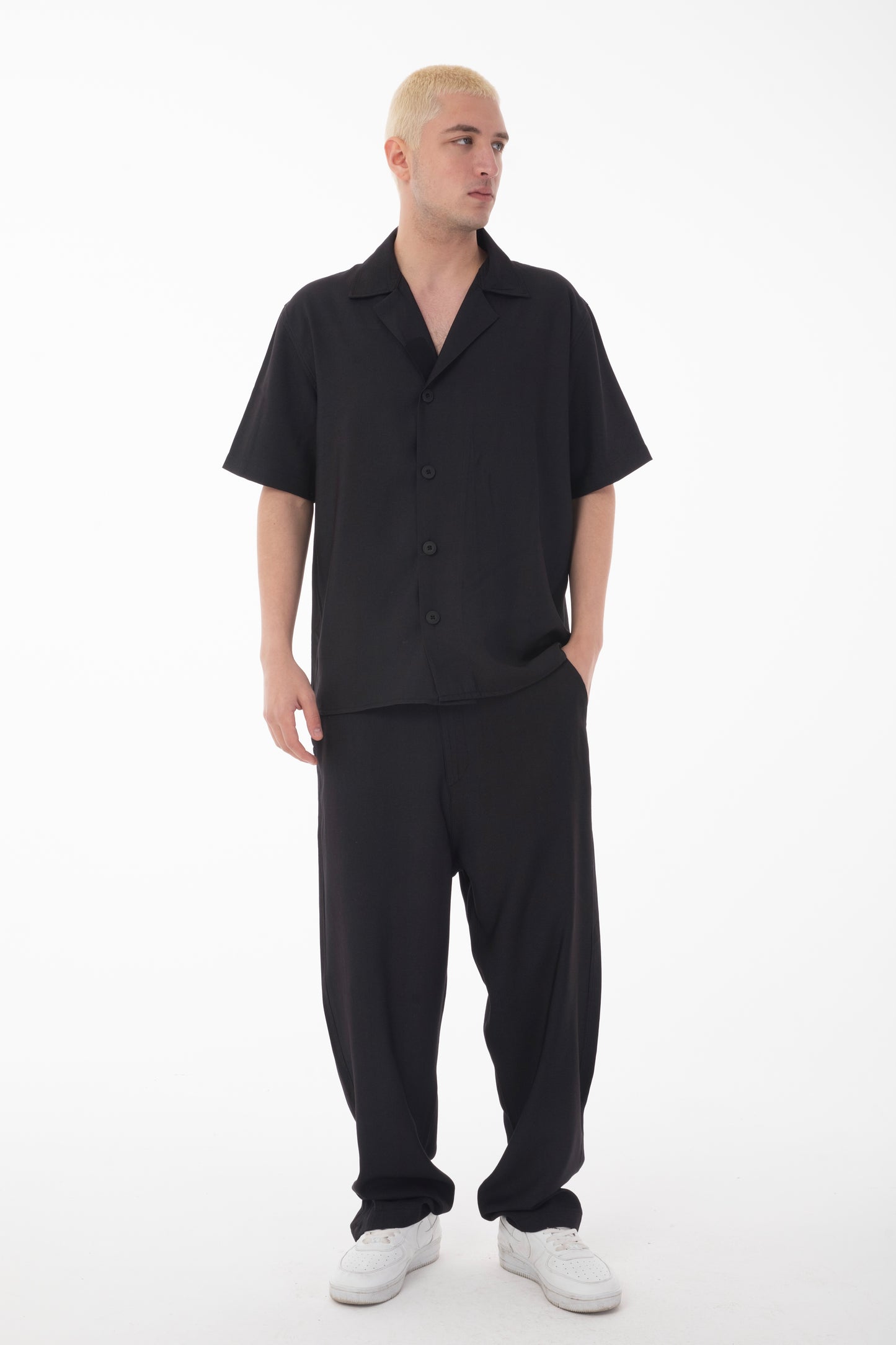 color:black
