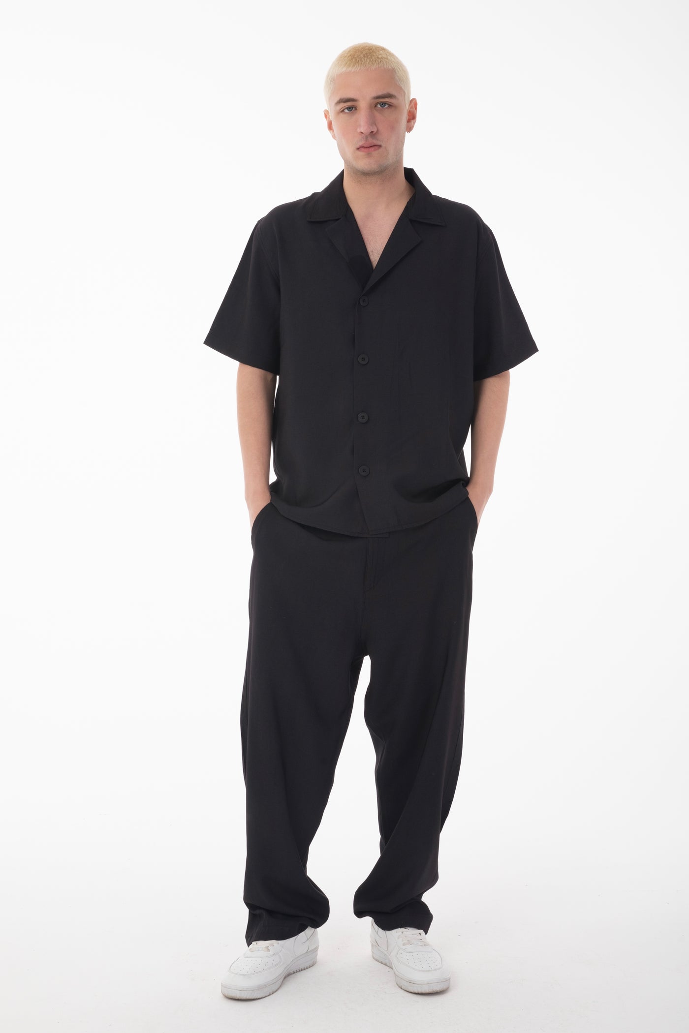 color:black
