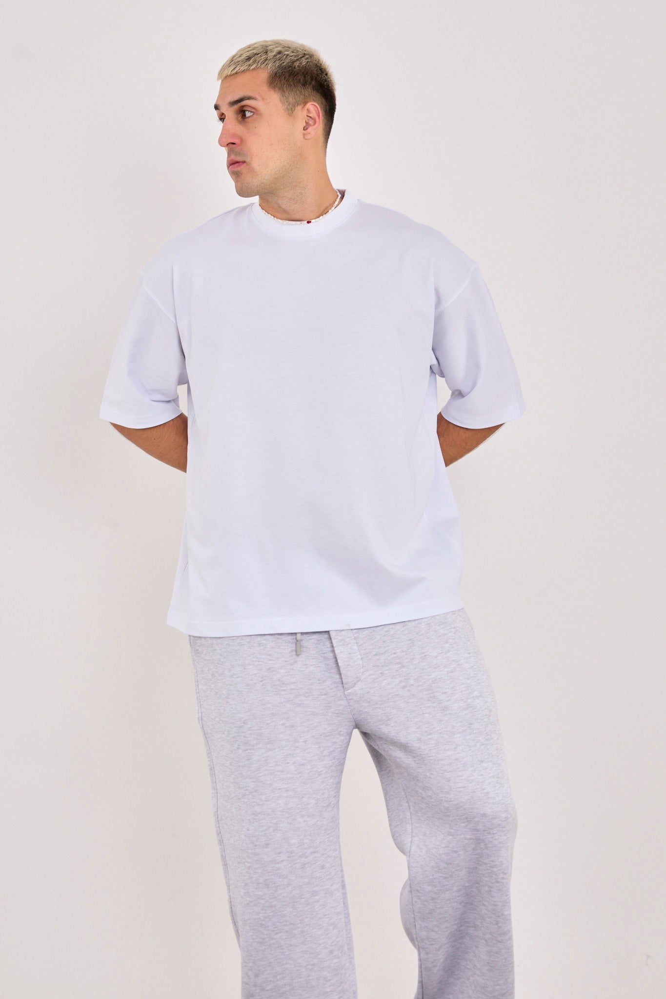 color-card:off-white color:off-white