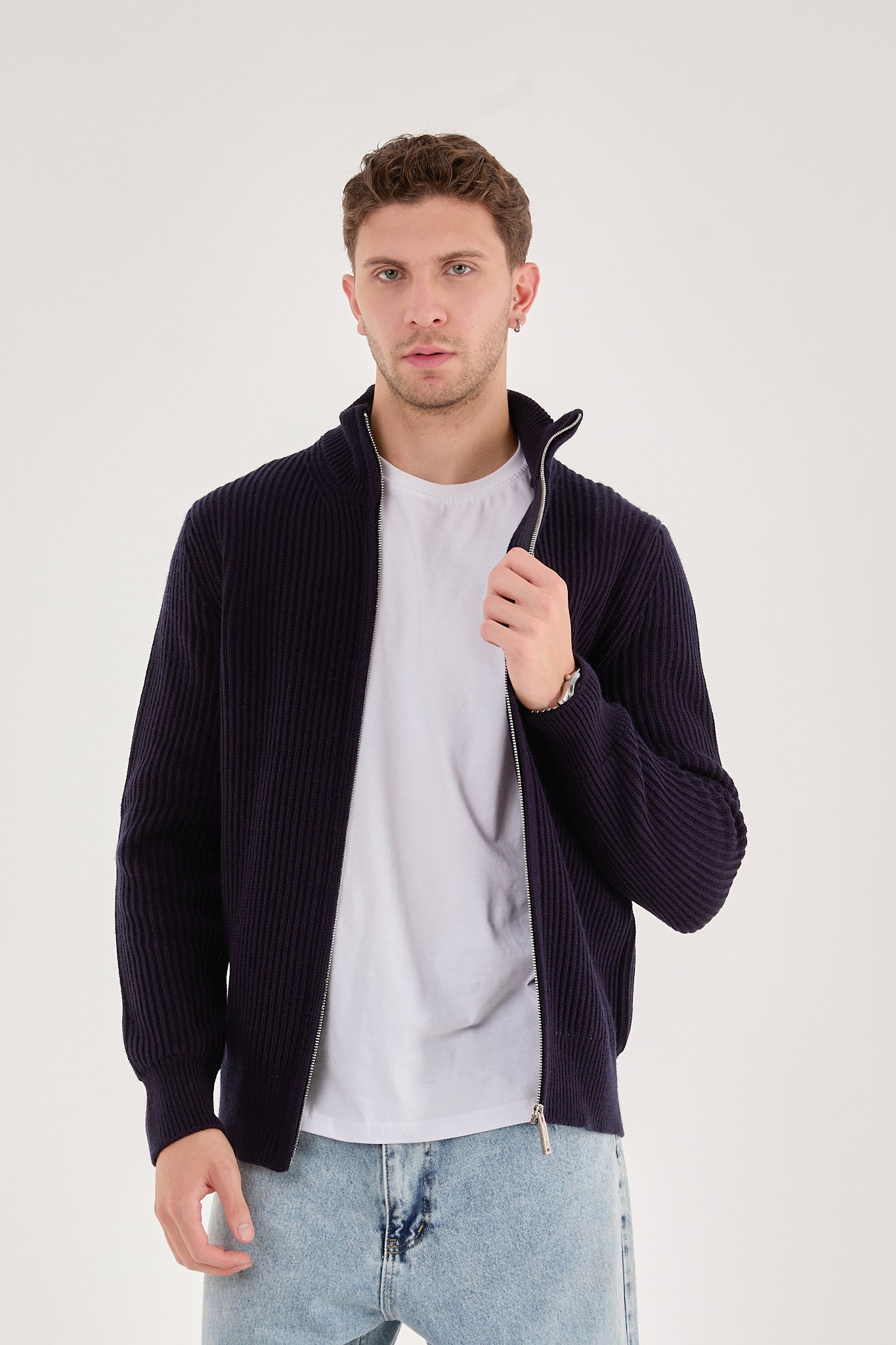  color:navy