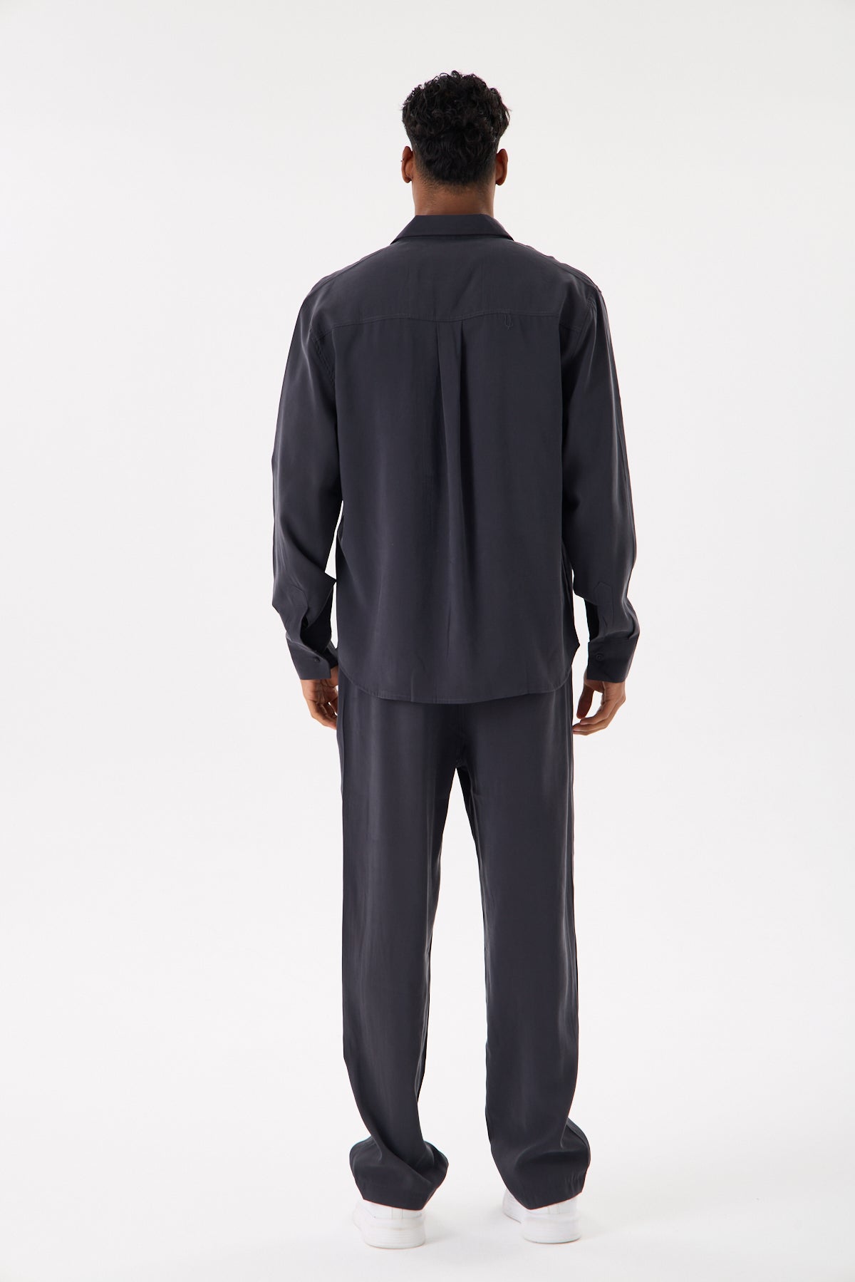 color:anthracite