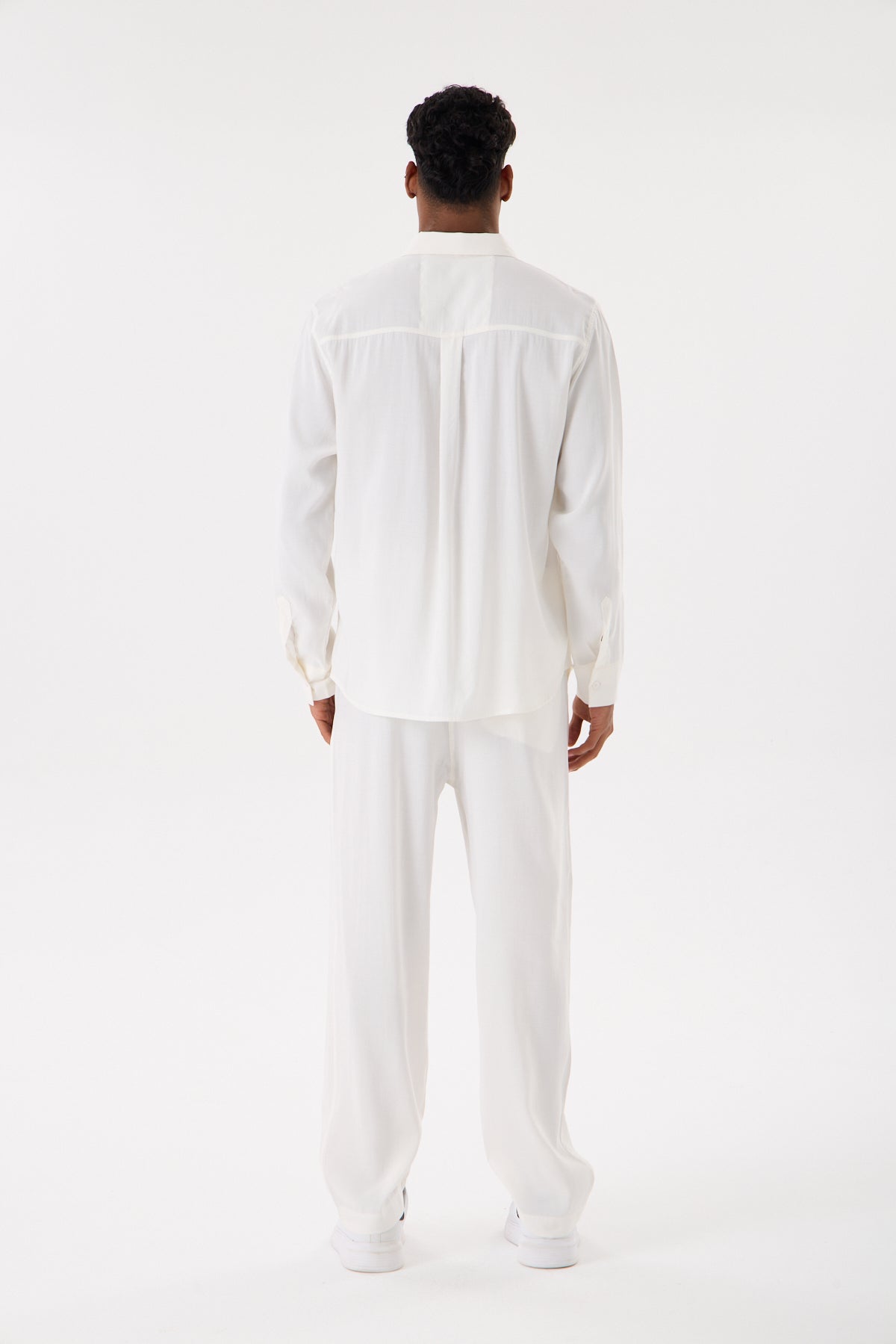 color:off-white