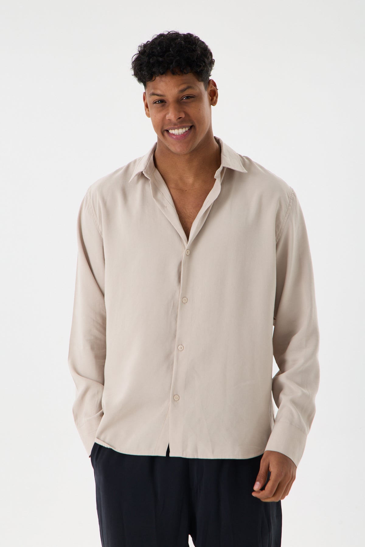 color:beige