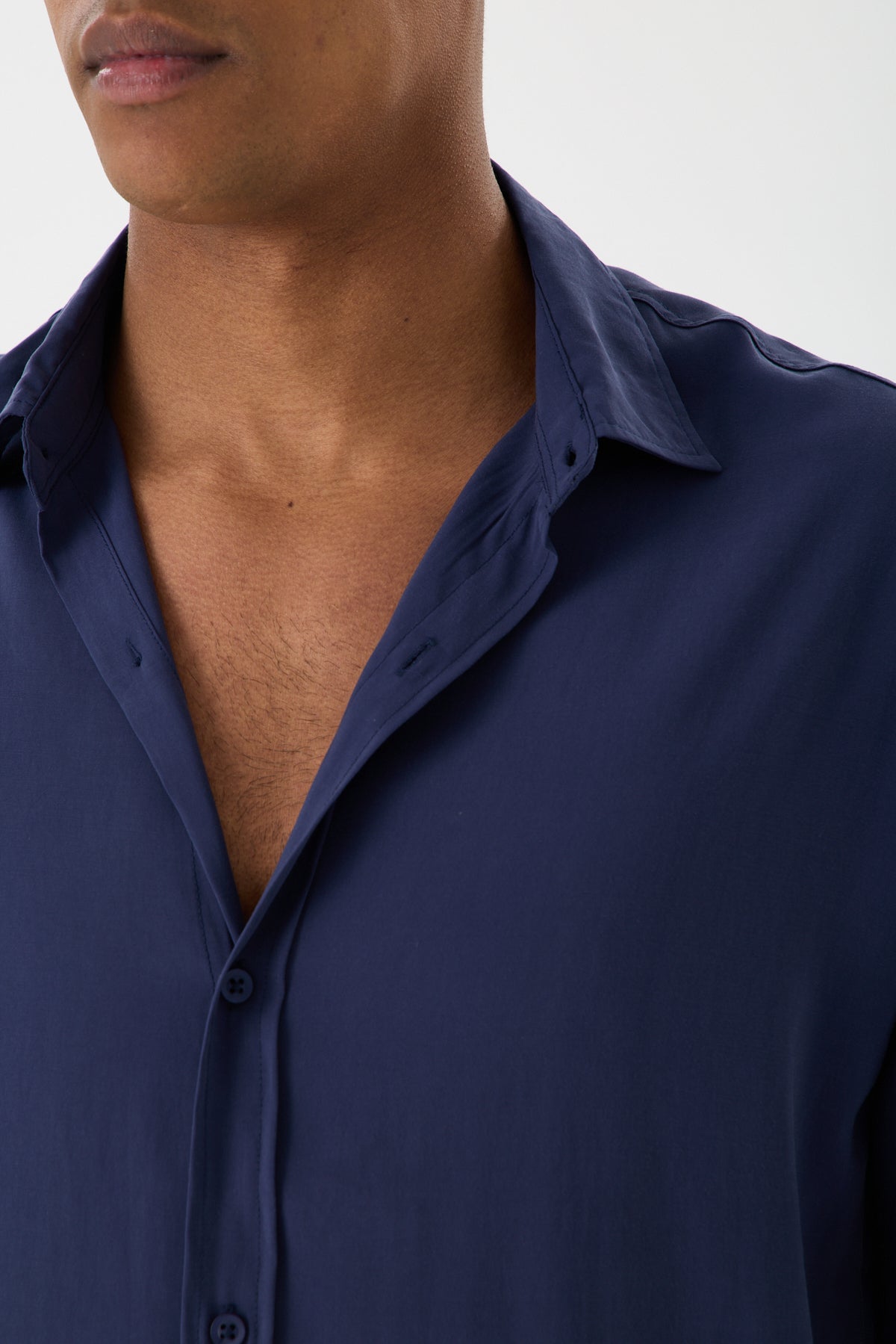 color:navy