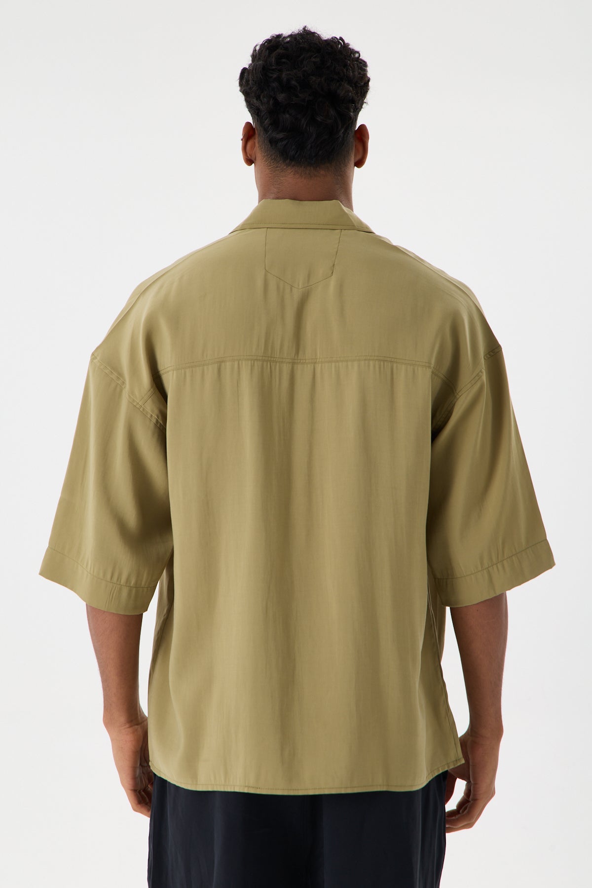 color:green