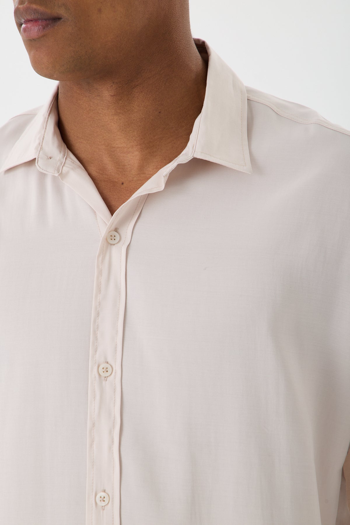 color:beige