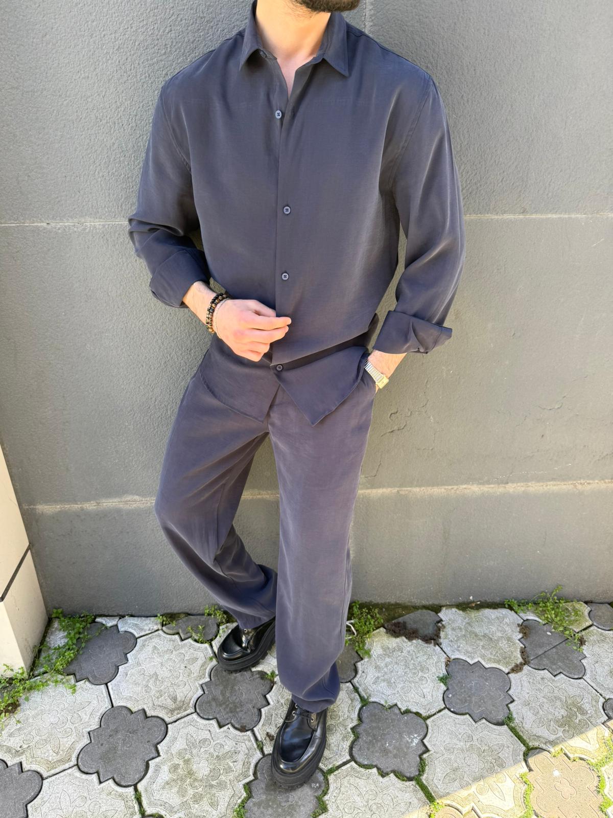 color:navy