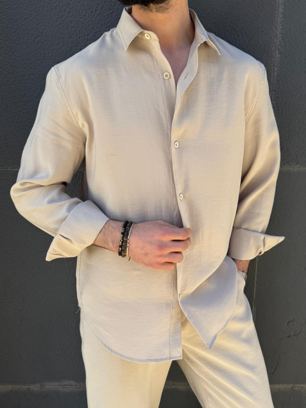 color:beige