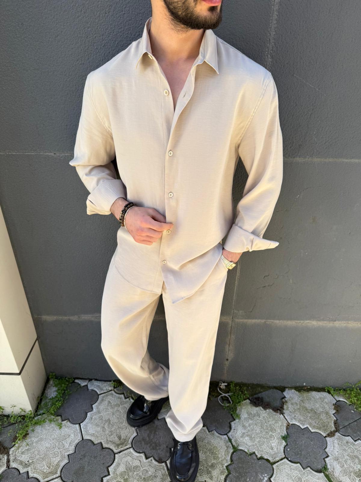 color:beige