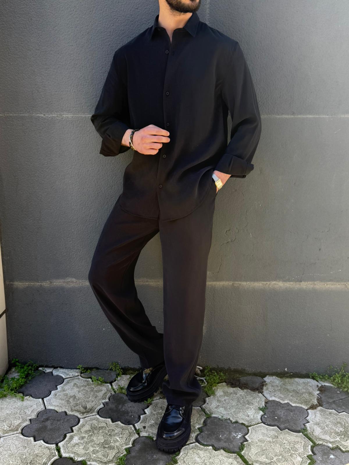 color:black